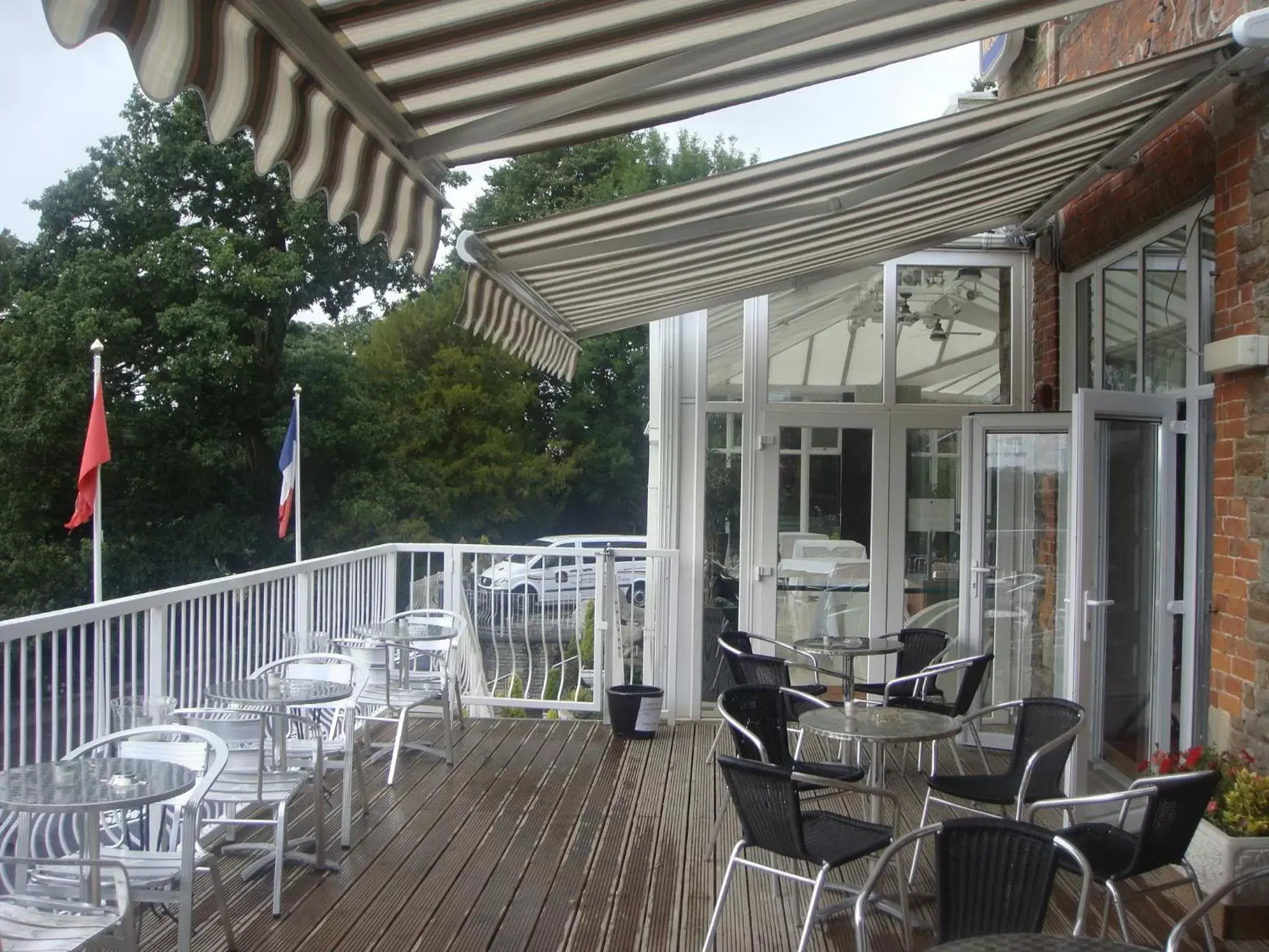 Facade/entrance in The Diplomat Hotel Restaurant & Spa Facade/entrance in The Diplomat Hotel Restaurant & Spa