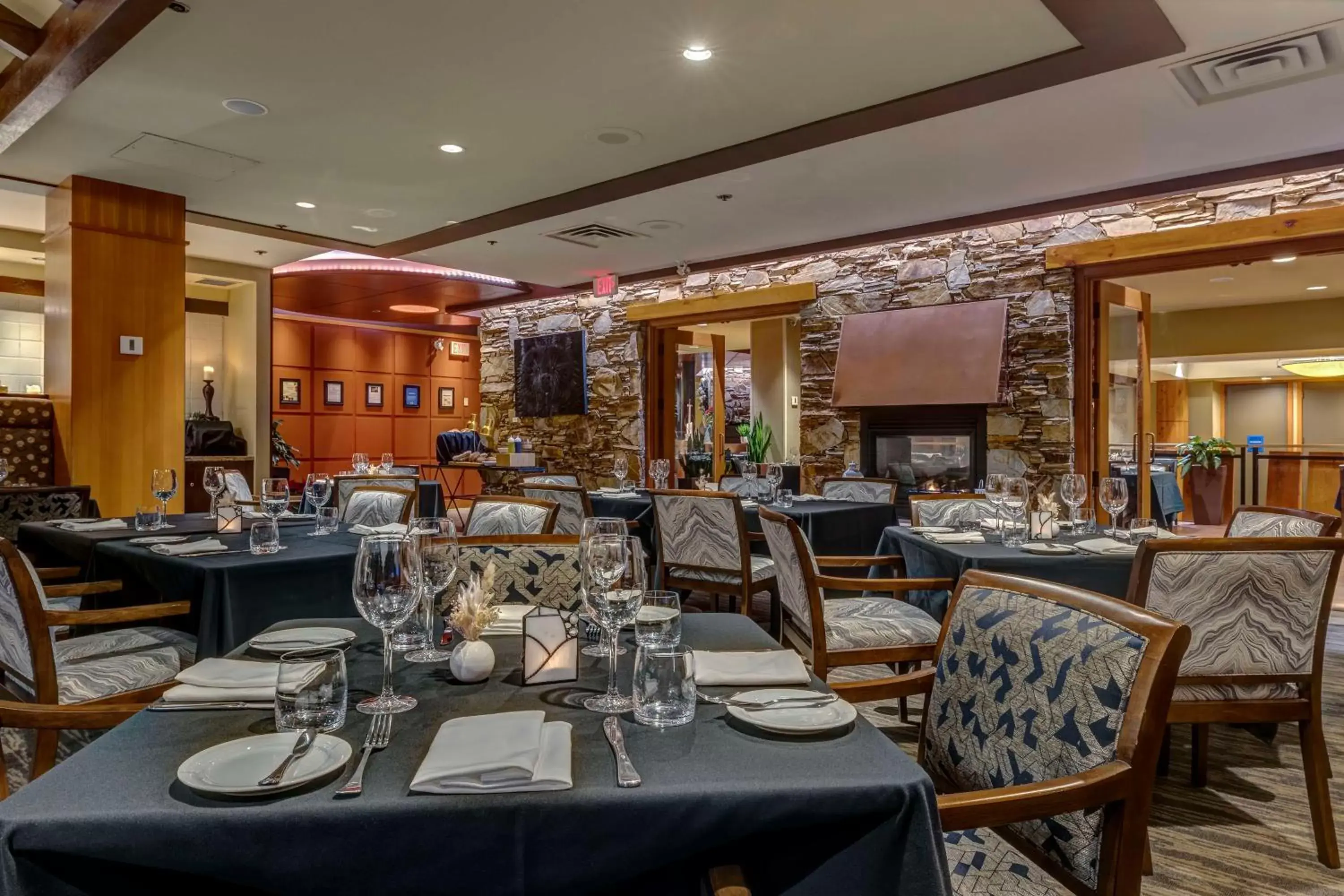 Restaurant/Places to Eat in Hilton Whistler Resort & Spa