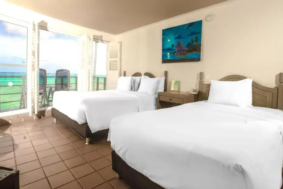 Bedroom, Bed in Decameron Aquarium - All Inclusive