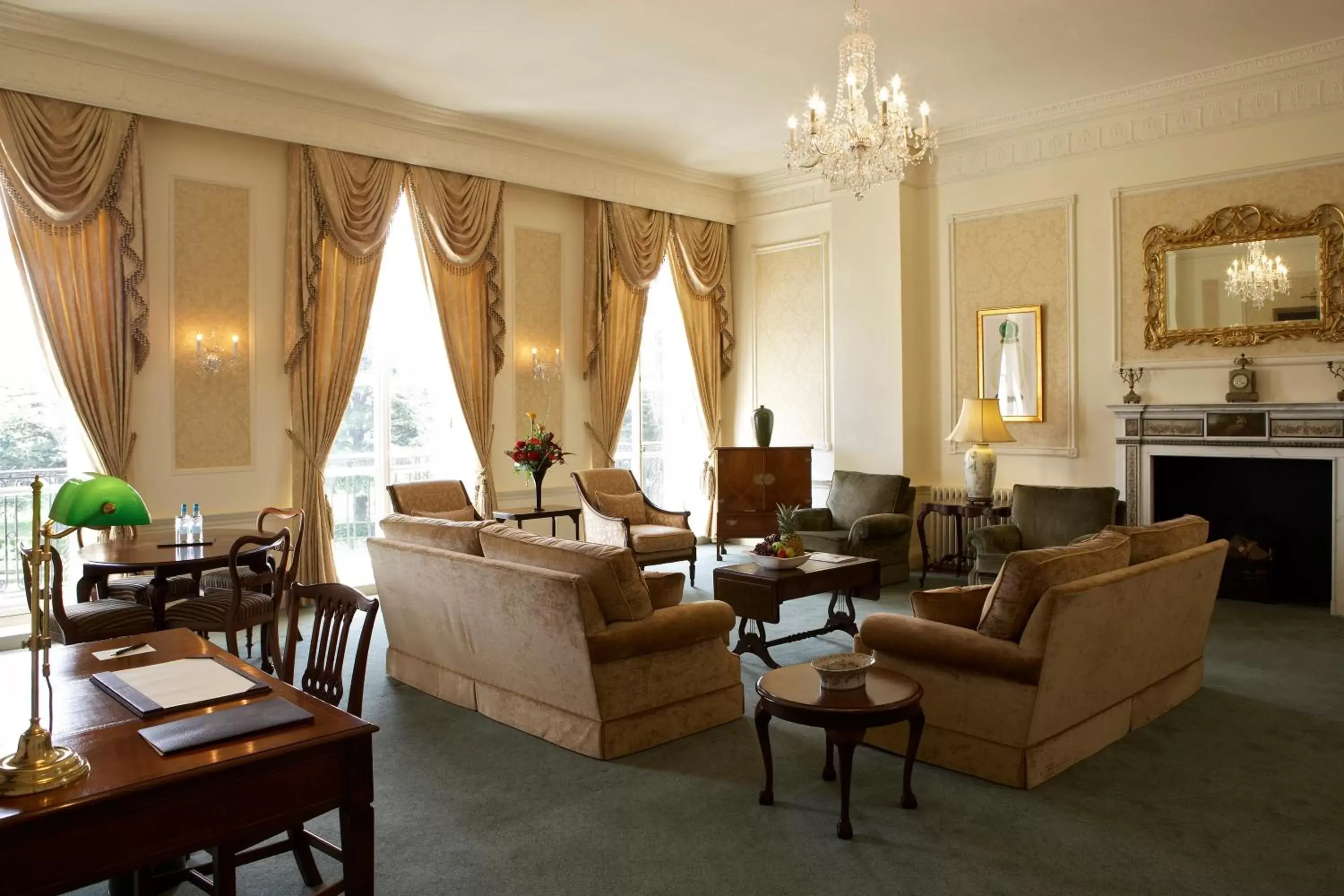 Living room in Luton Hoo Hotel, Golf and Spa