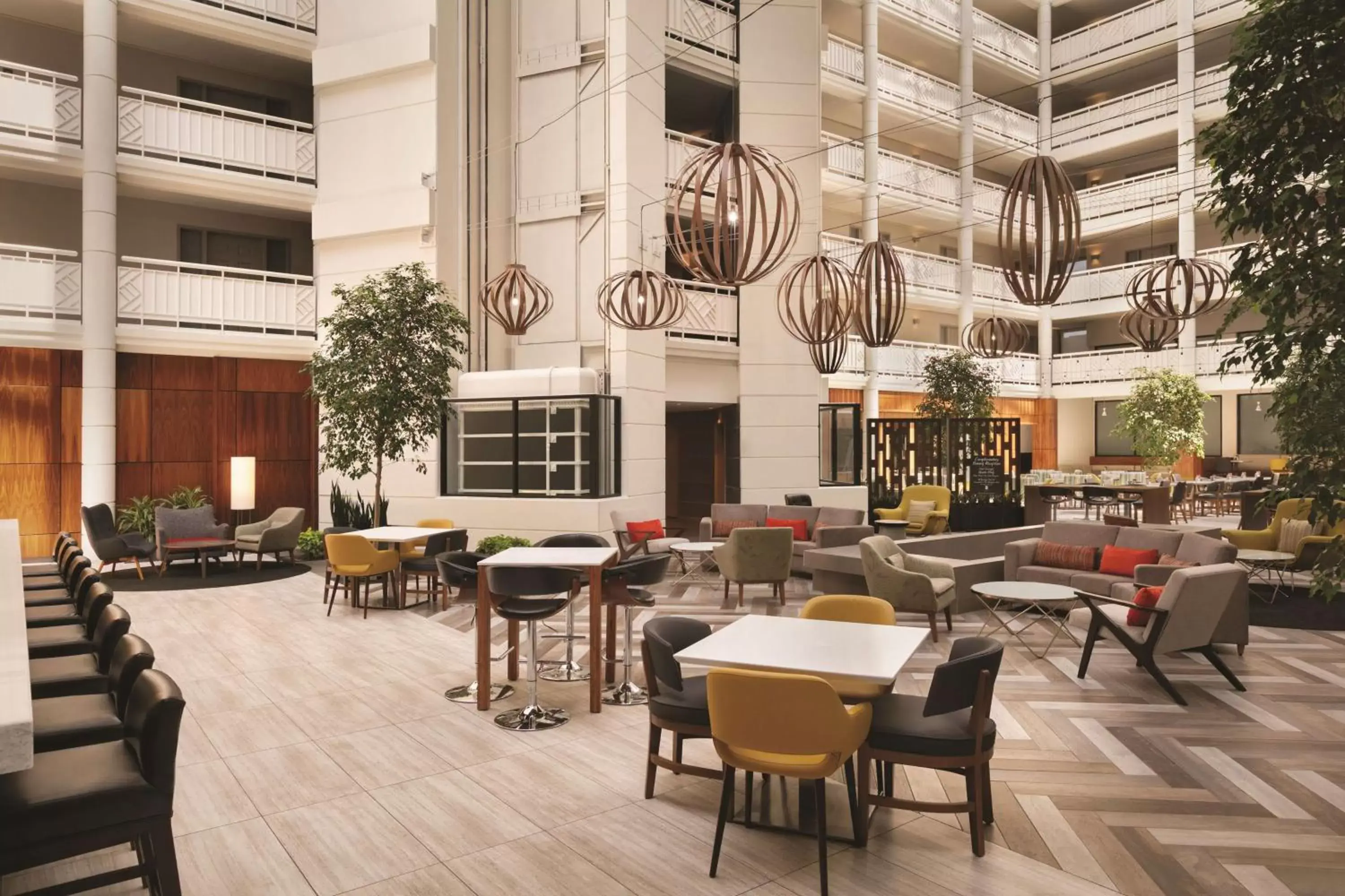 Lobby or reception, Restaurant/Places to Eat in Embassy Suites by Hilton Richmond