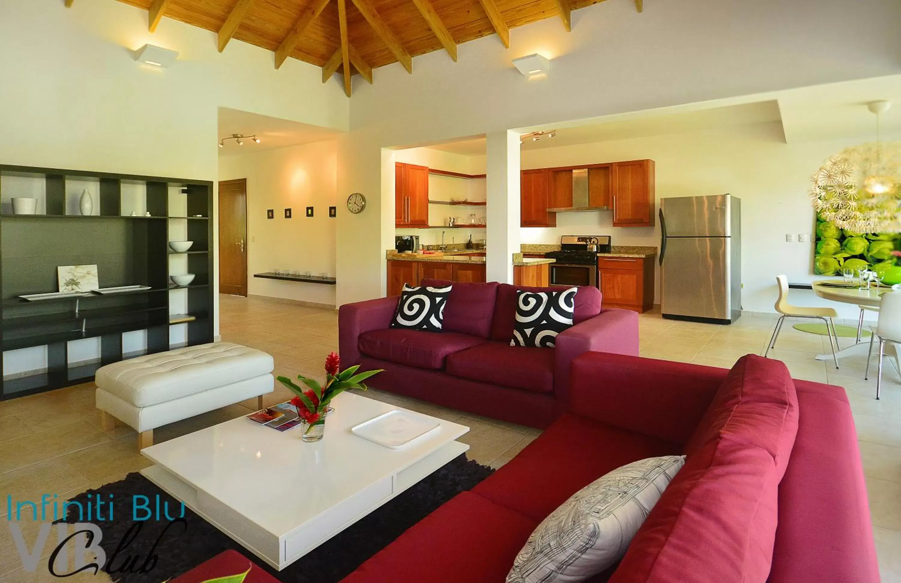 Kitchen or kitchenette, Seating Area in Instyle Residences at Infiniti Blu