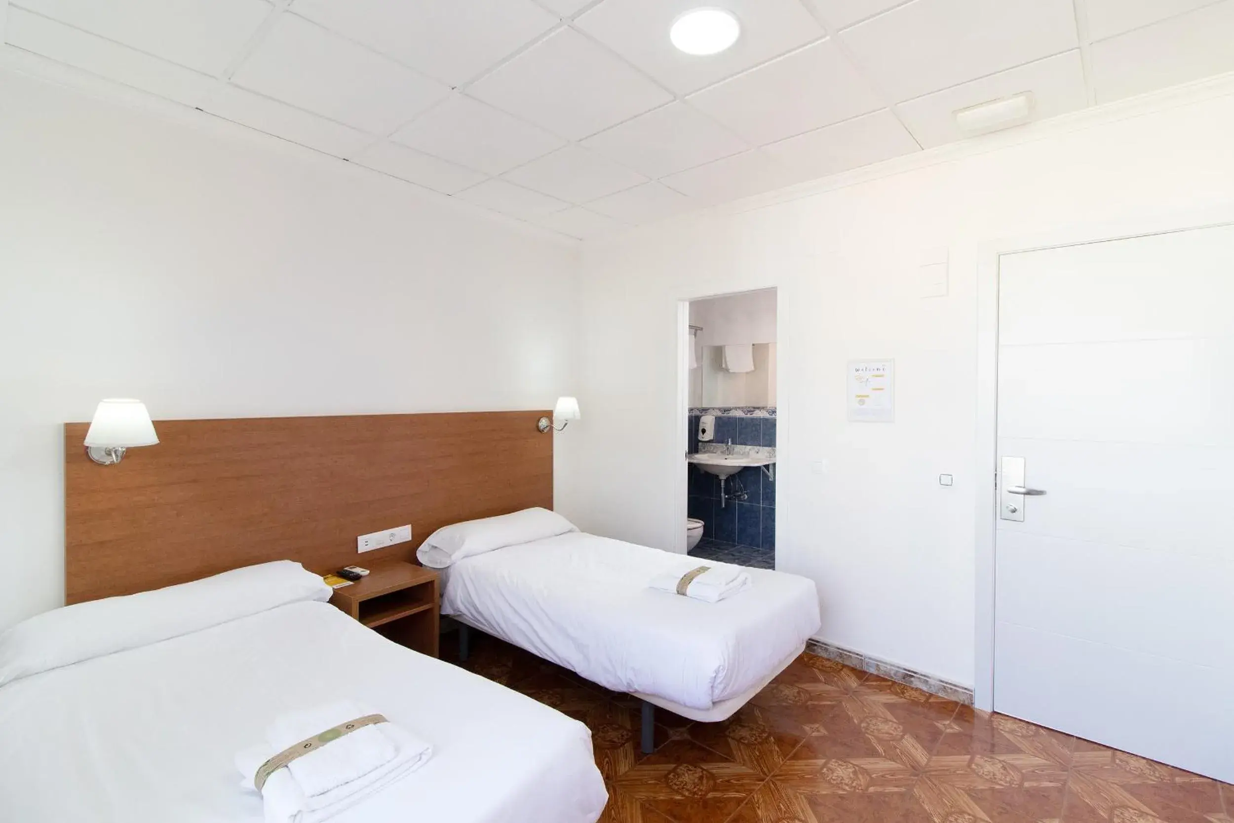 Bedroom, Bed in Hotel Sagunto
