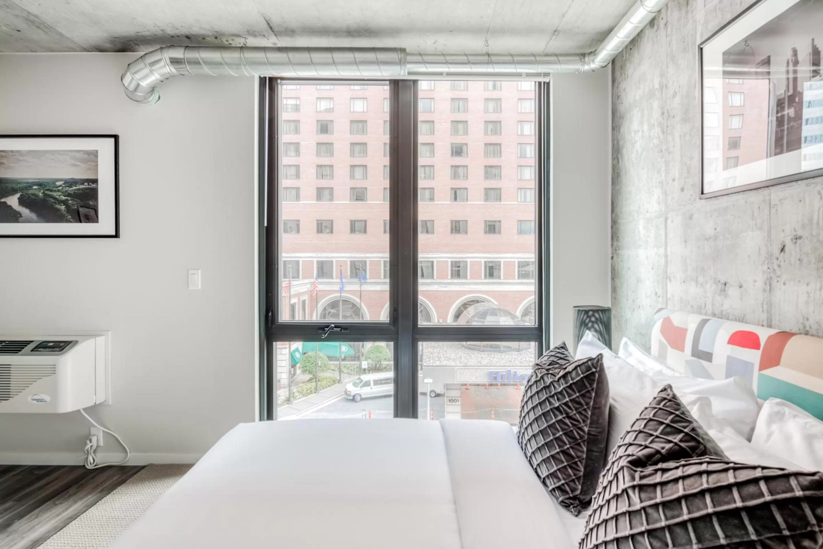 Bed in Mint House Minneapolis - Downtown West