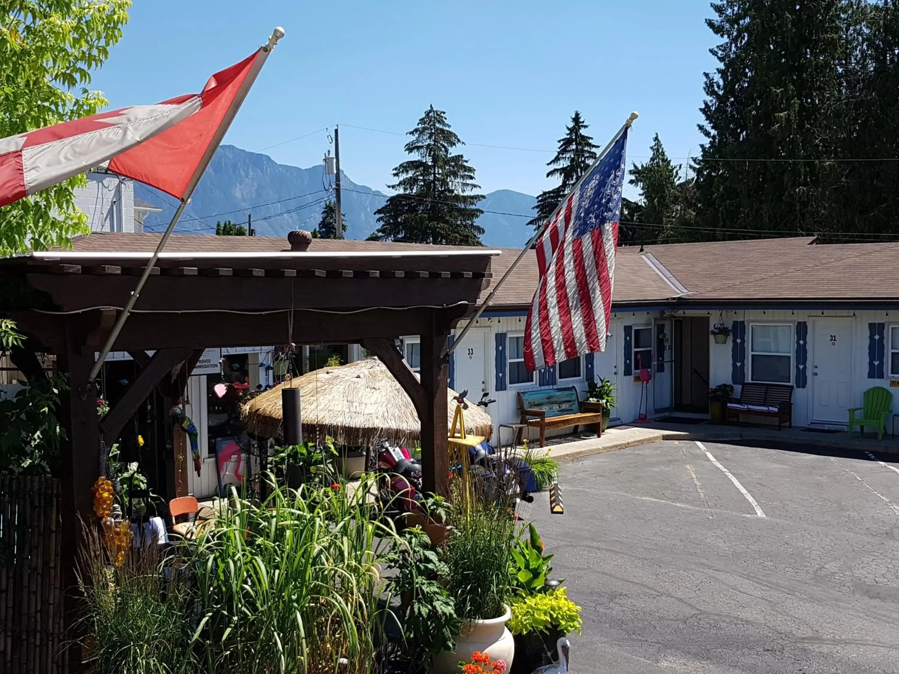 Property Building in Creston Valley Motel