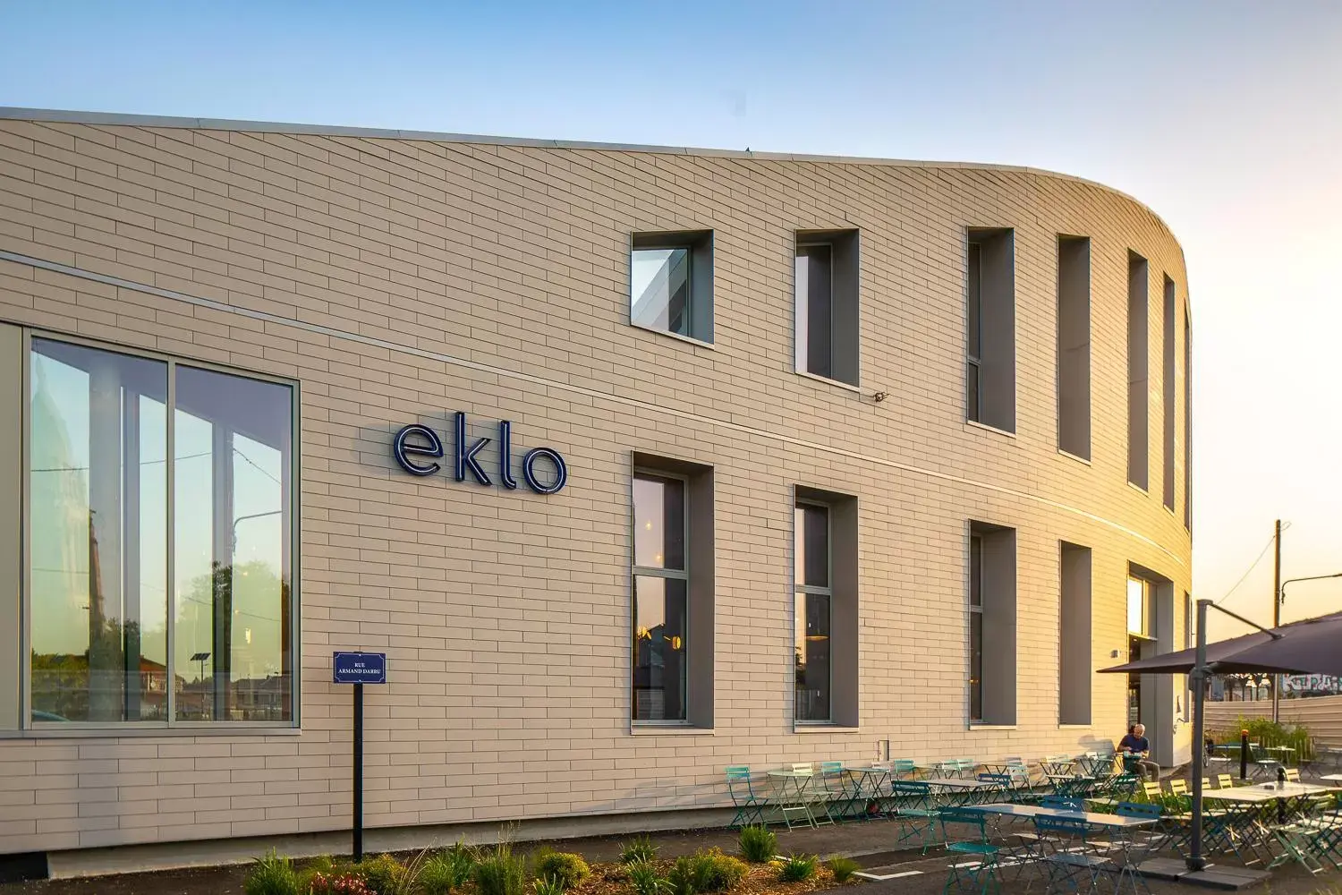 Property Building in Eklo Bordeaux Centre Bastide