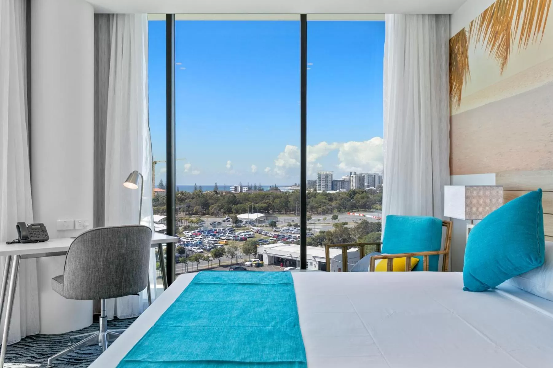 View (from property/room), Bed in Rydges Gold Coast Airport