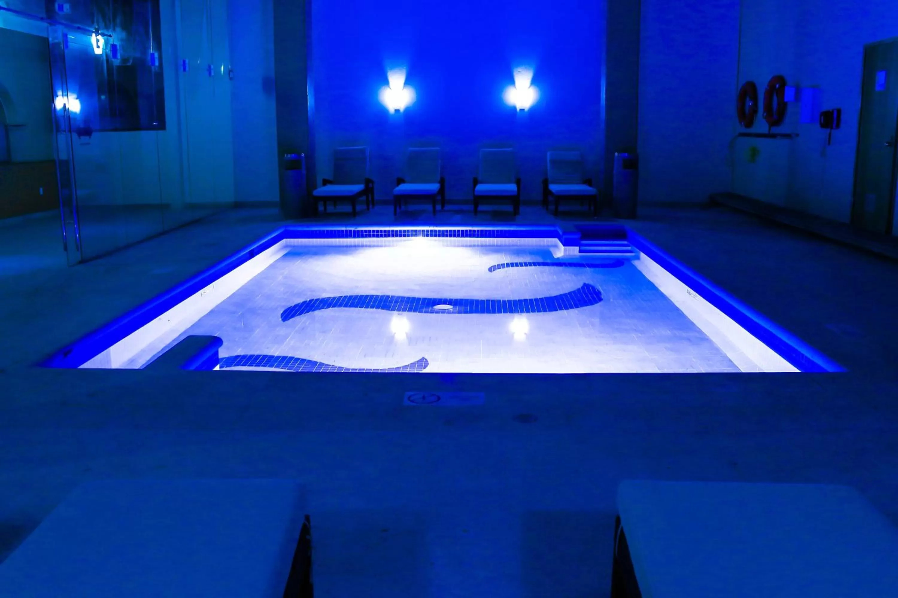 Swimming pool in Holiday Inn Orizaba by IHG