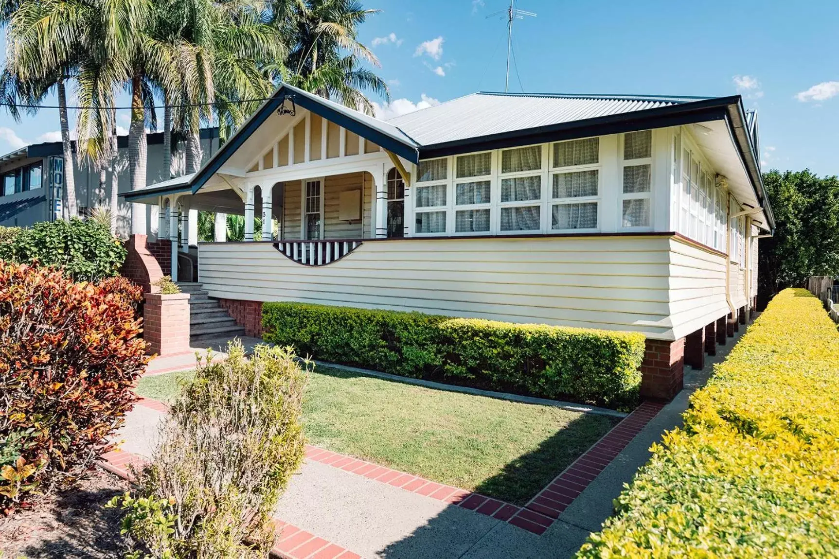 Garden, Property Building in Fitzroy Motor Inn