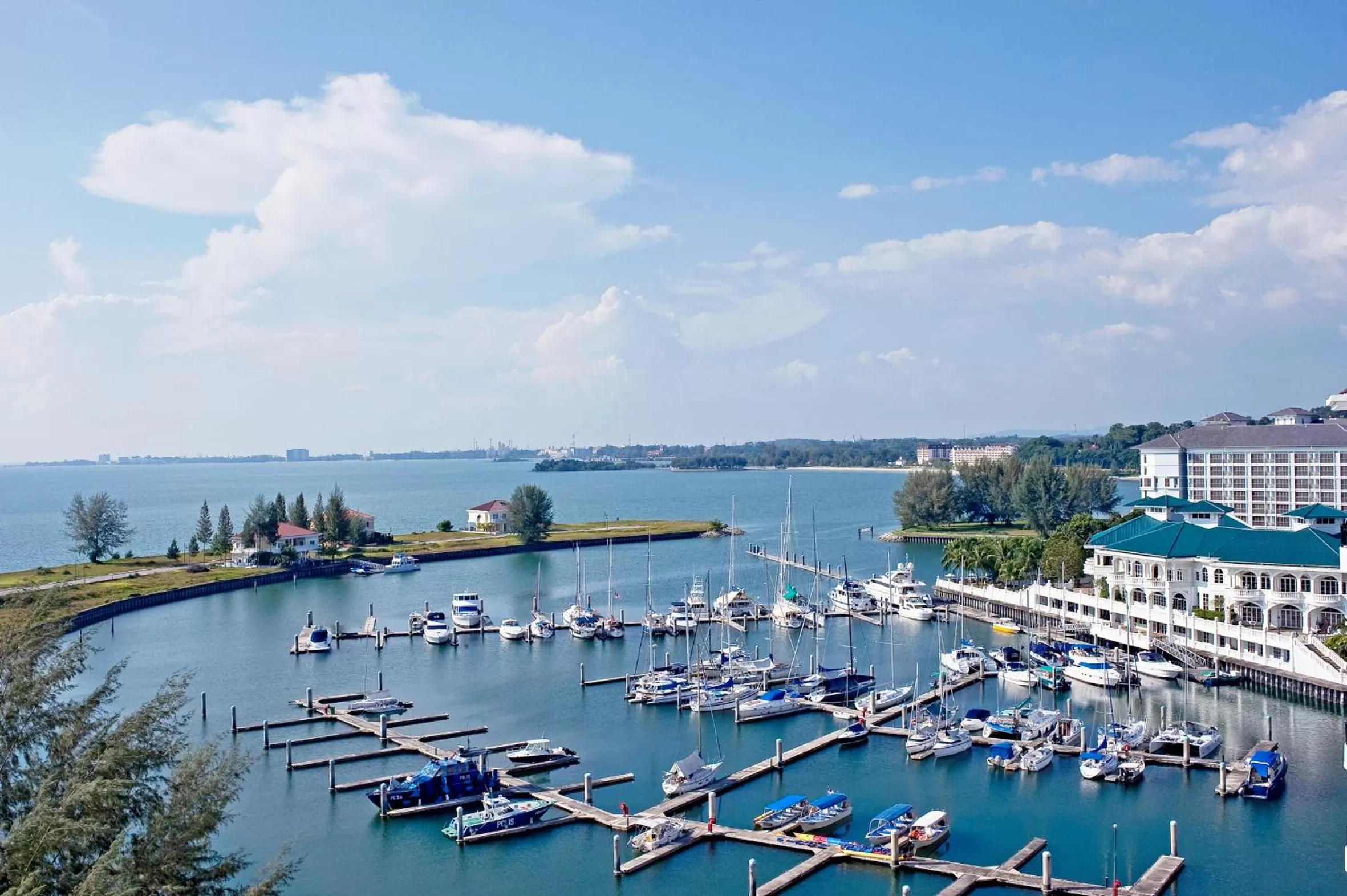 Avillion Admiral Cove