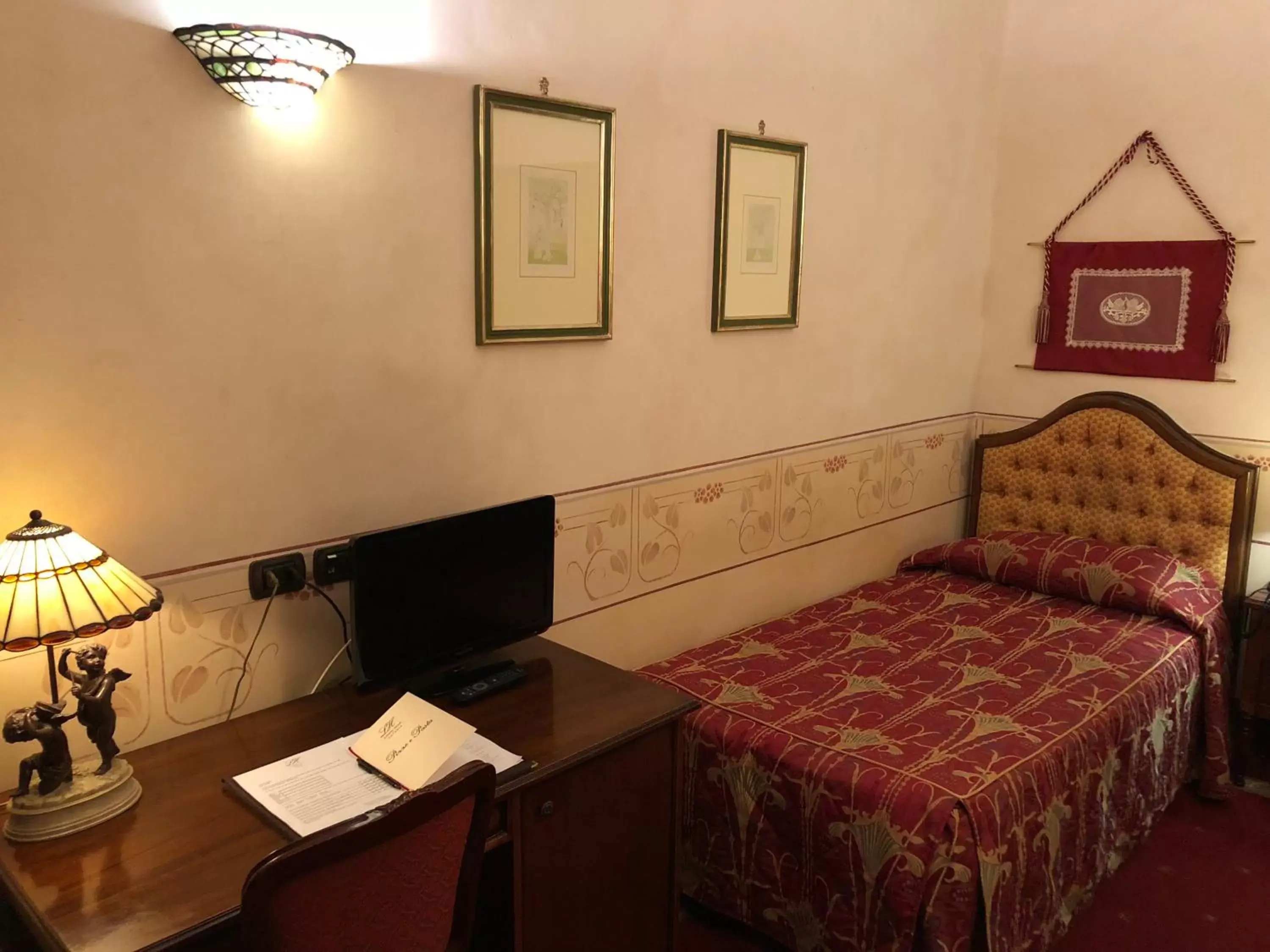 Bedroom, Bed in Liberty Hotel Bedroom, Bed in Liberty Hotel