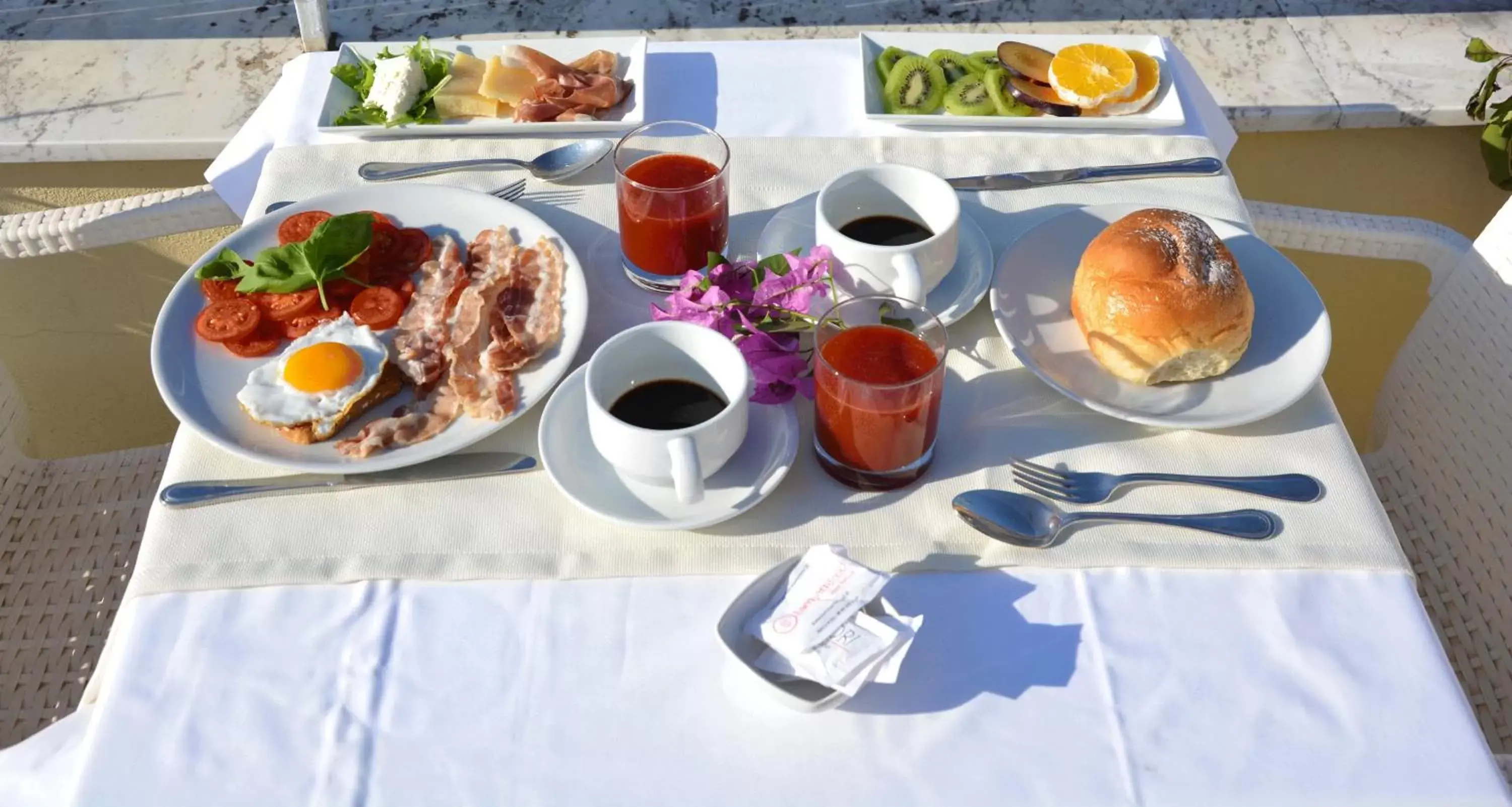 Breakfast in Hotel Crawford