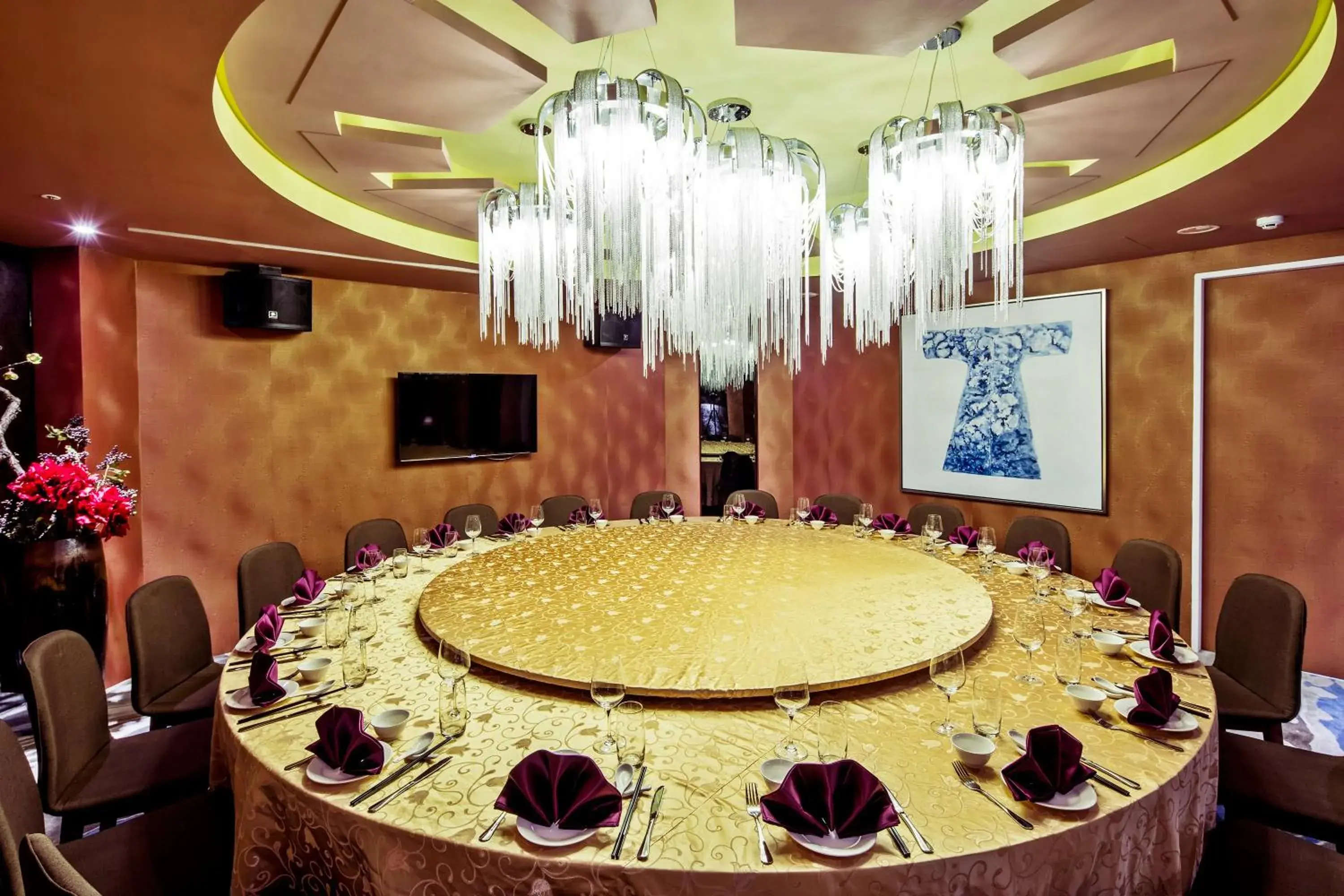 Restaurant/places to eat, Banquet Facilities in The HO Hotel
