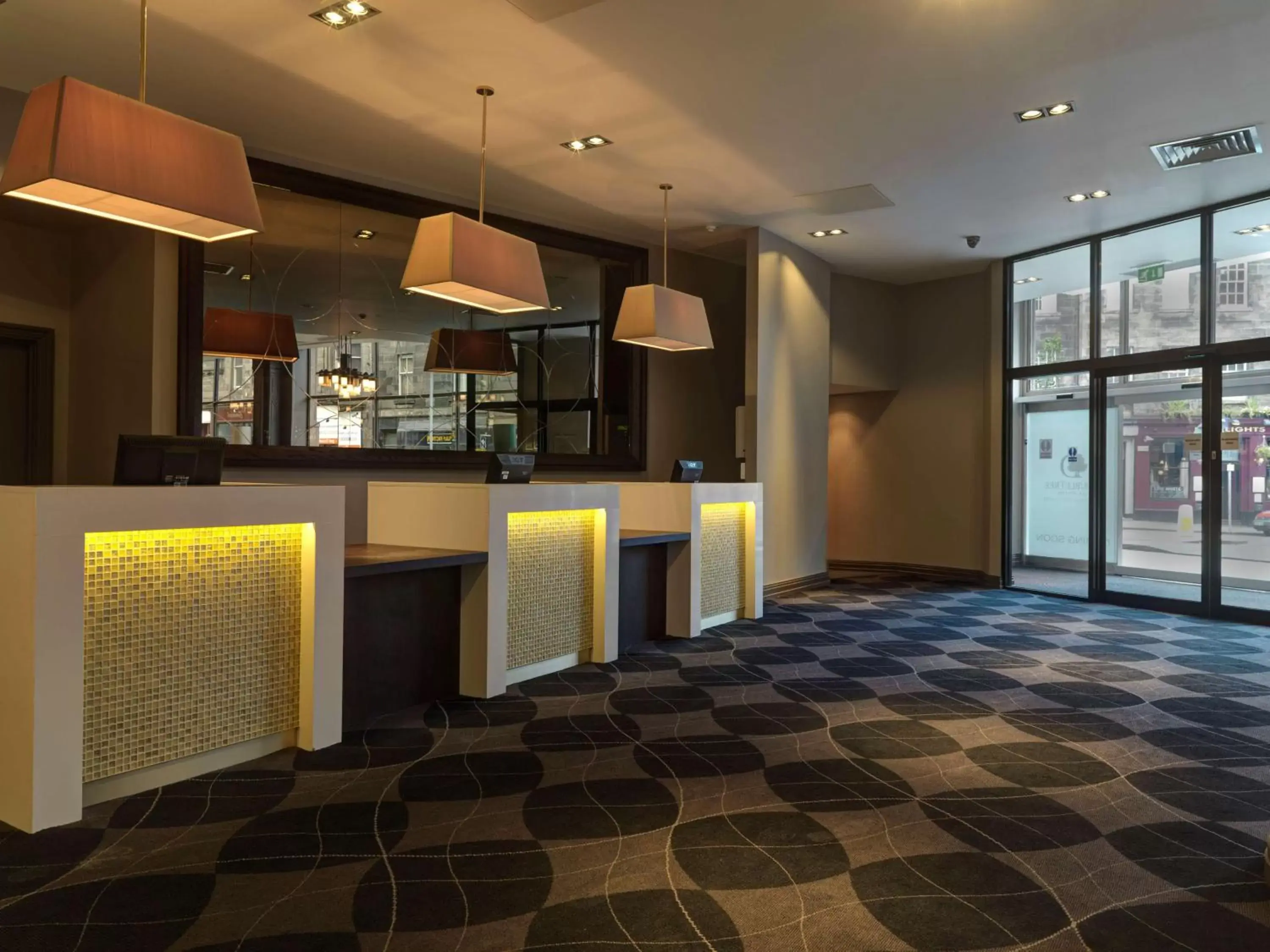 Lobby or reception, Lobby/Reception in Doubletree by Hilton Edinburgh City Centre