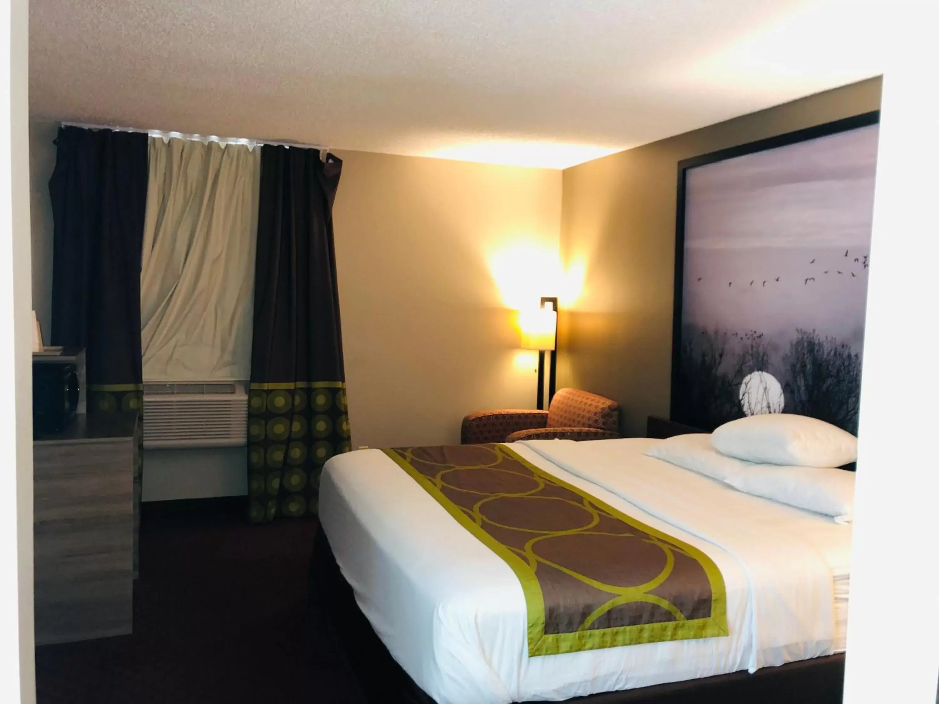 Bed in Super 8 by Wyndham Omaha SW