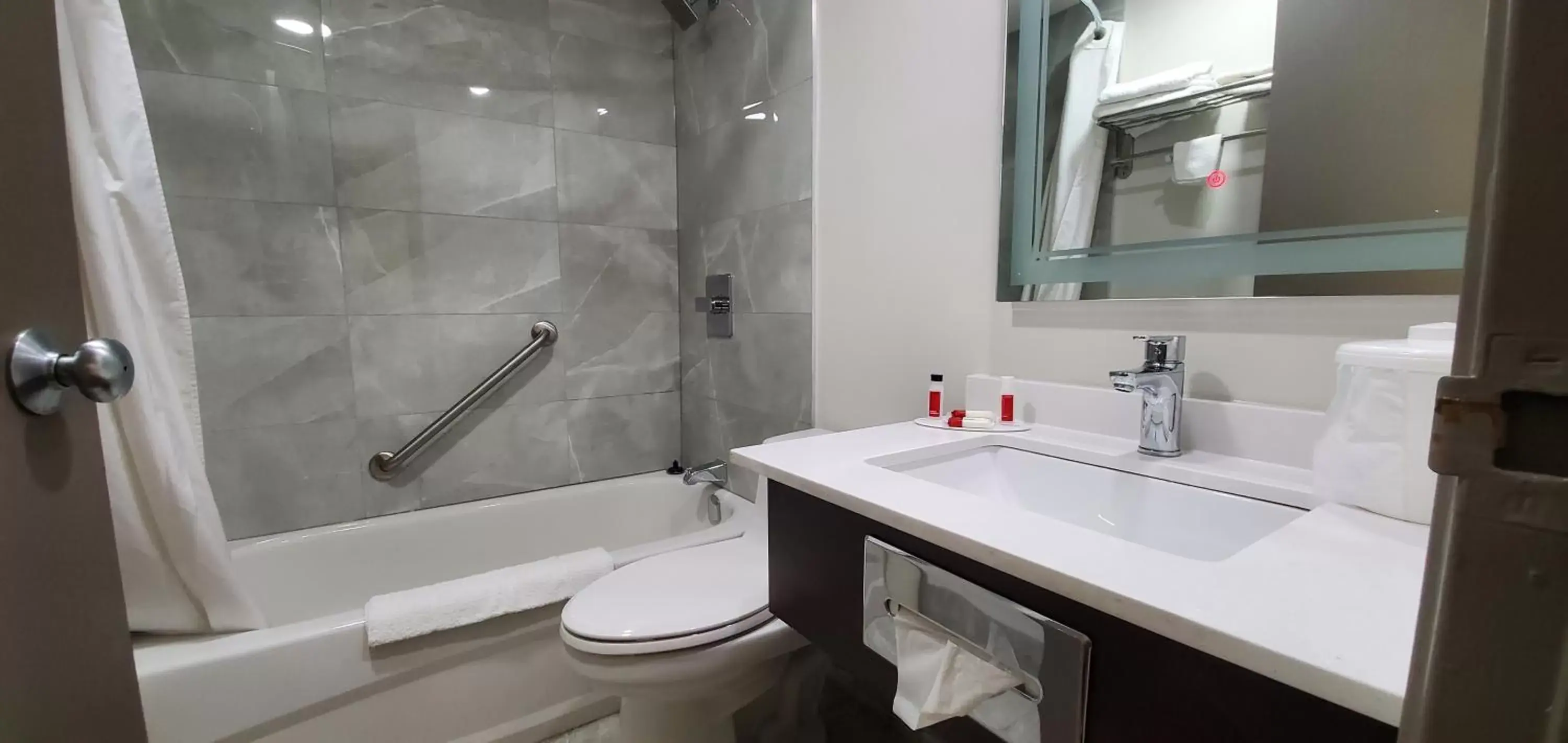 Bathroom in Super 8 by Wyndham Sarnia ON