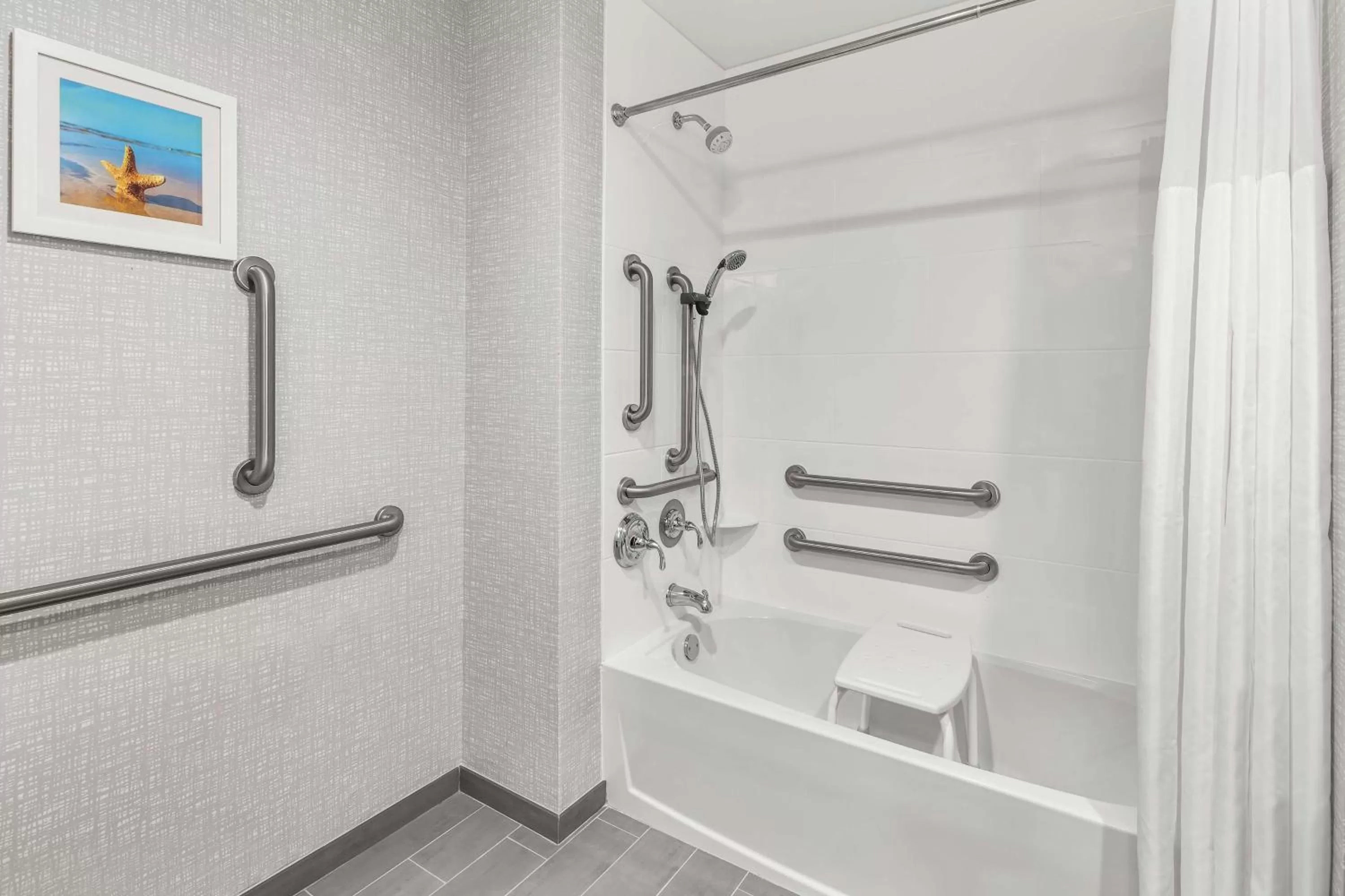 Bathroom in Hampton Inn Odessa Trinity