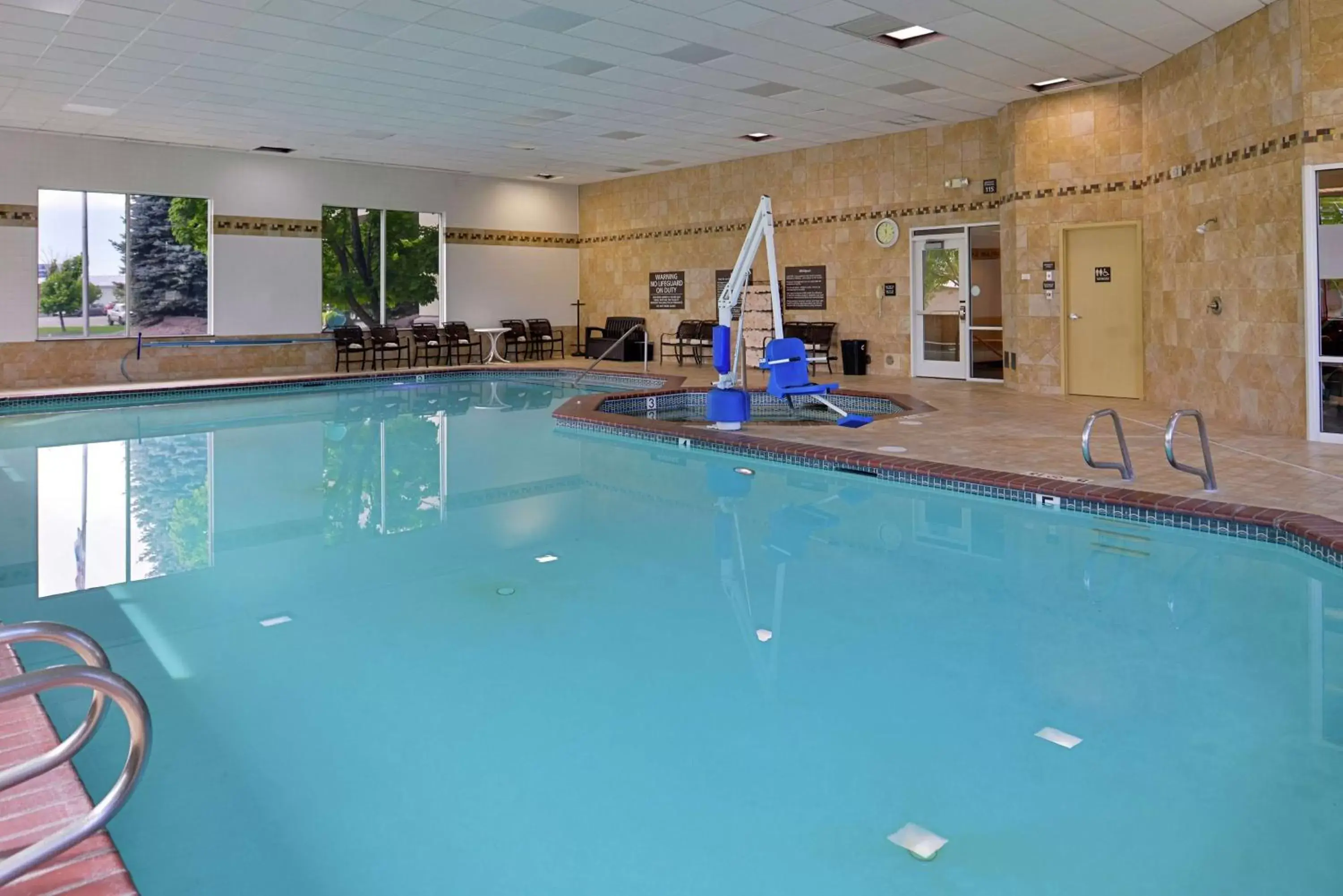 Swimming Pool in Hampton Inn Idaho Falls / Airport