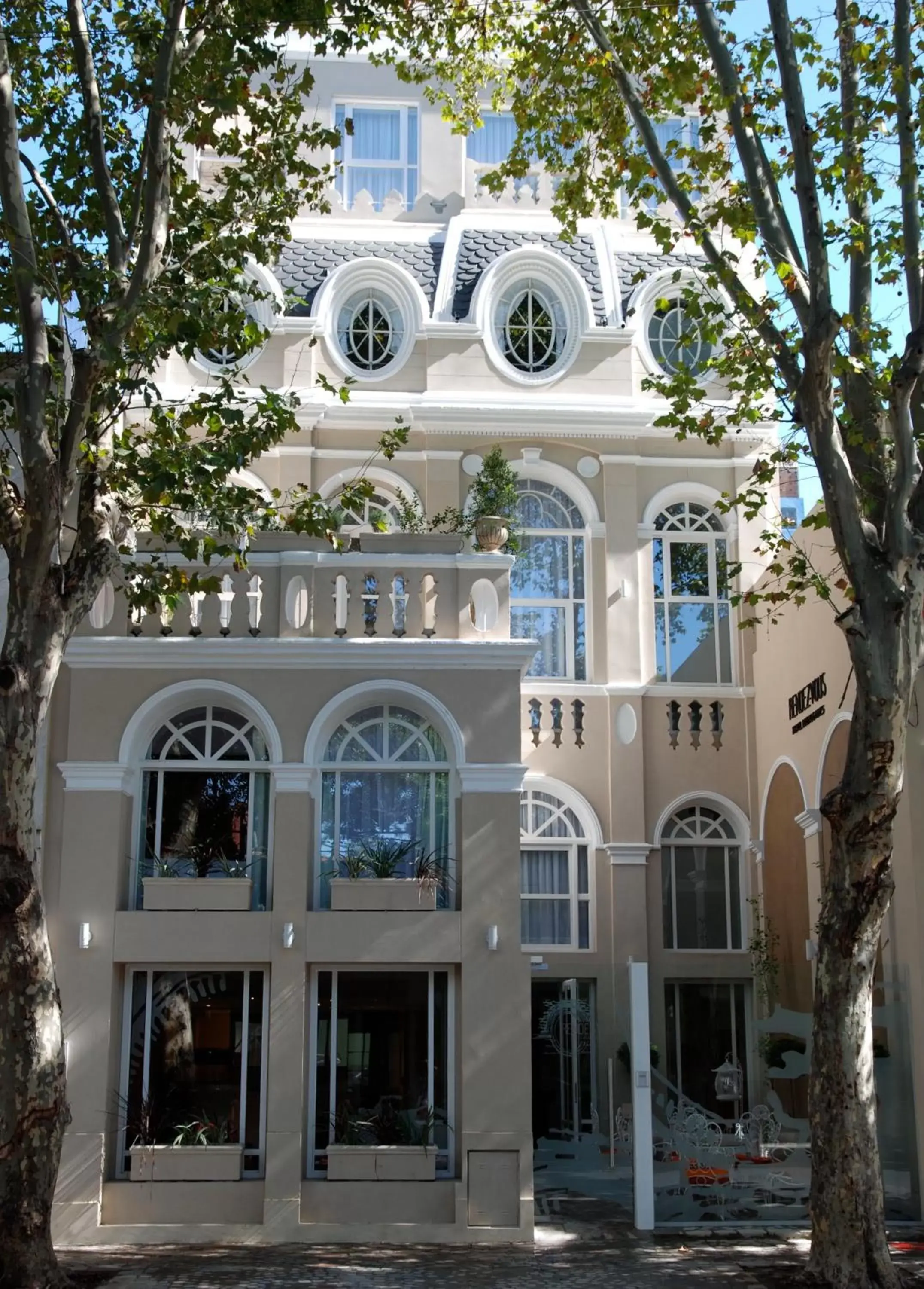 Facade/entrance, Property Building in Rendez Vous Hotel Buenos Aires