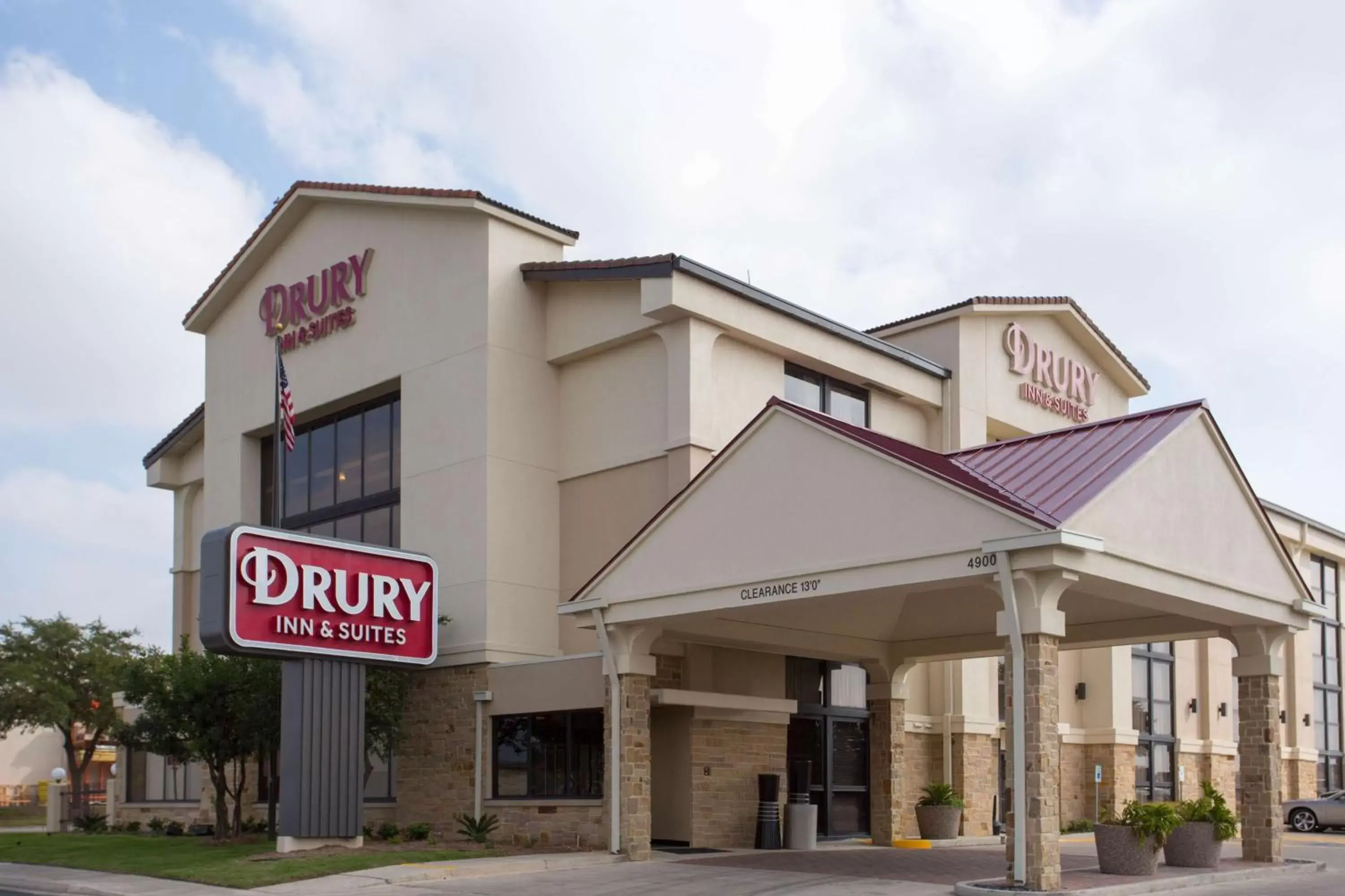 Property building in Drury Inn & Suites San Antonio Northeast