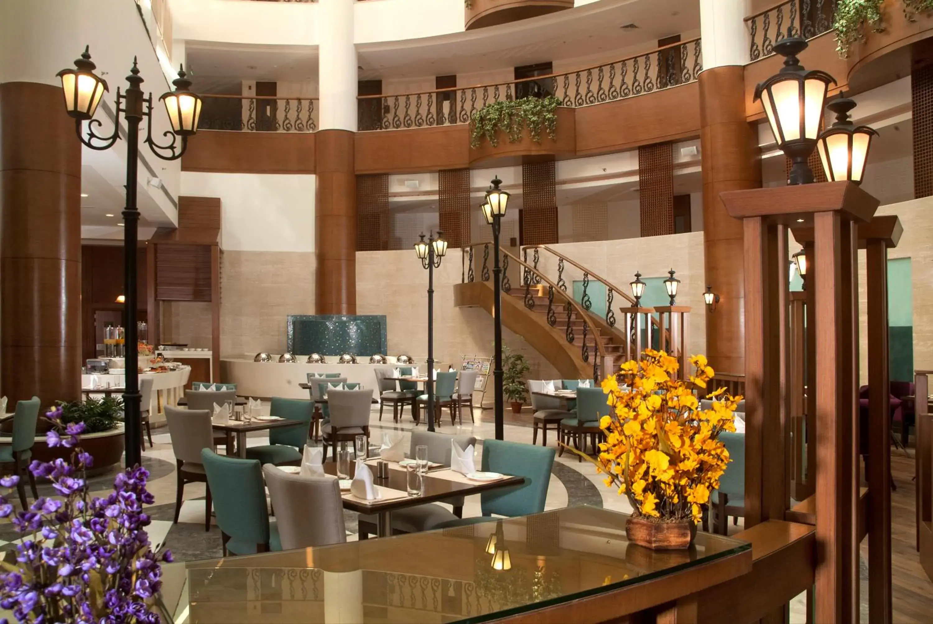 Restaurant/Places to Eat in Savoy Suites Greater Noida