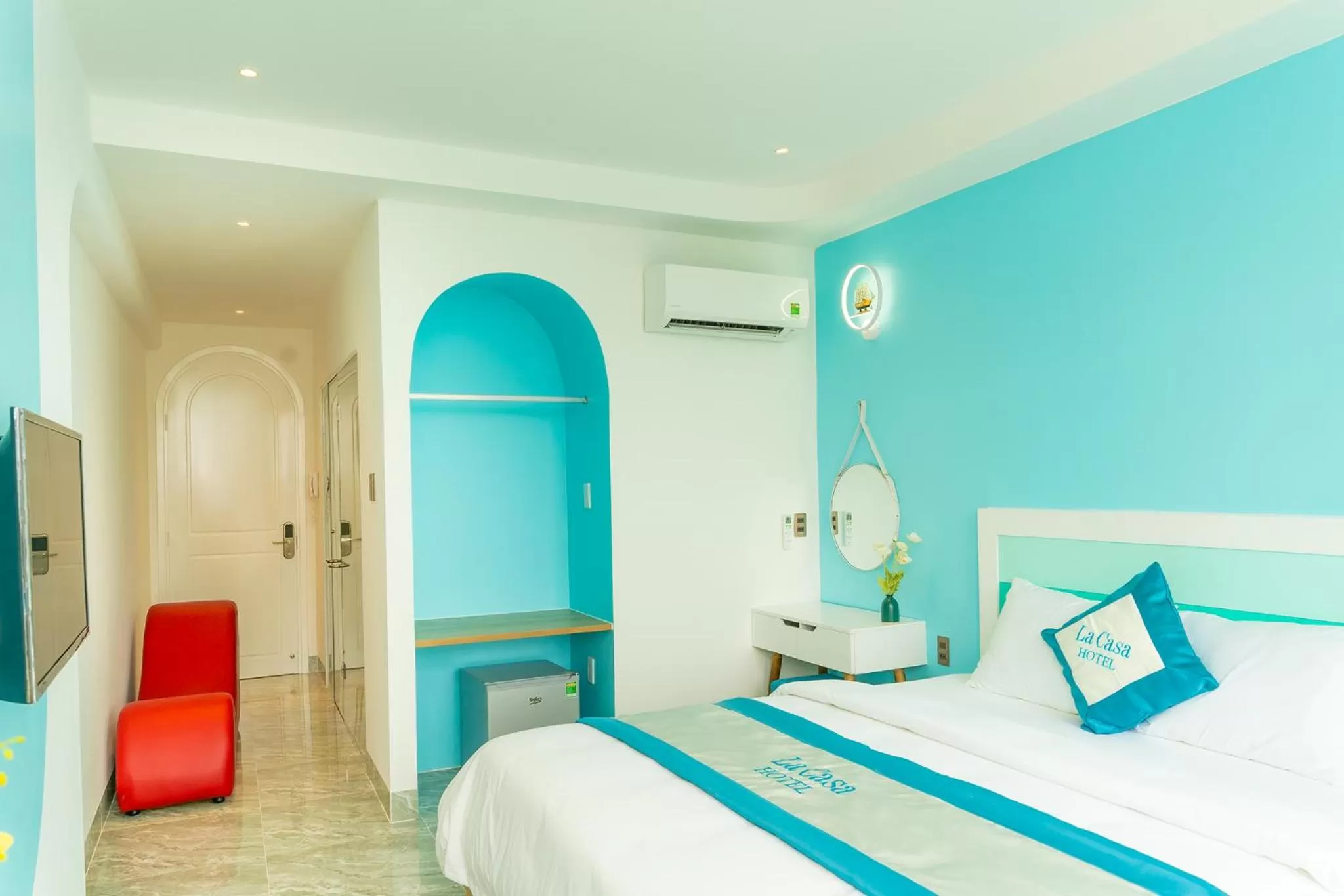 Bed in La Casa Boutique Hotel