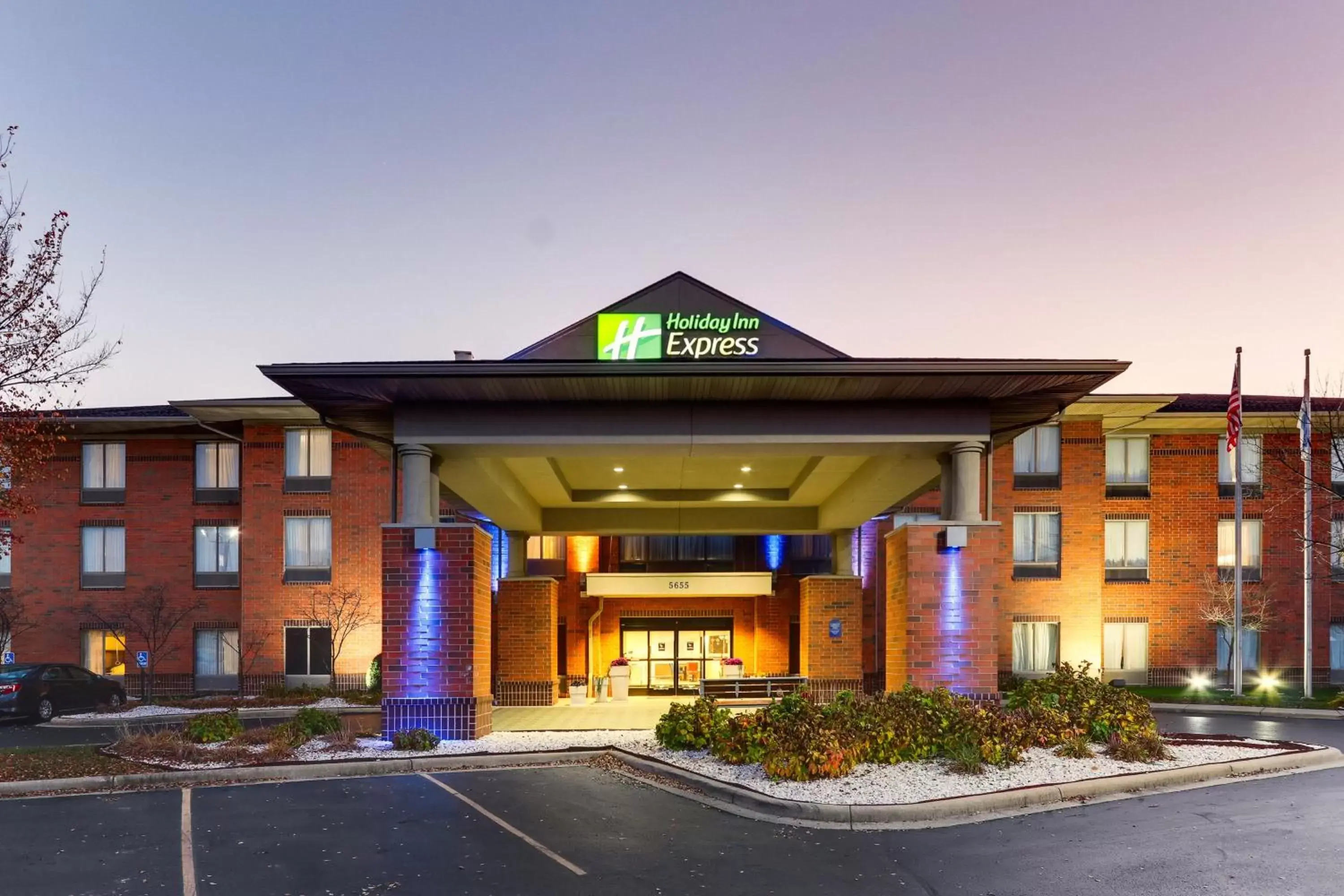 Property building in Holiday Inn Express Hotel & Suites Dayton-Centerville by IHG Property building in Holiday Inn Express Hotel & Suites Dayton-Centerville by IHG