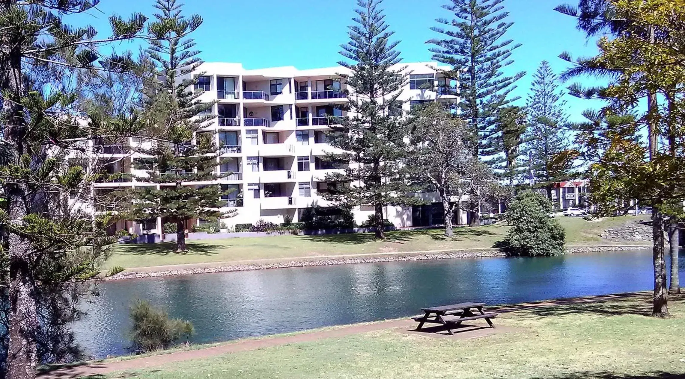 River view, Property Building in Palm Court Motor Inn