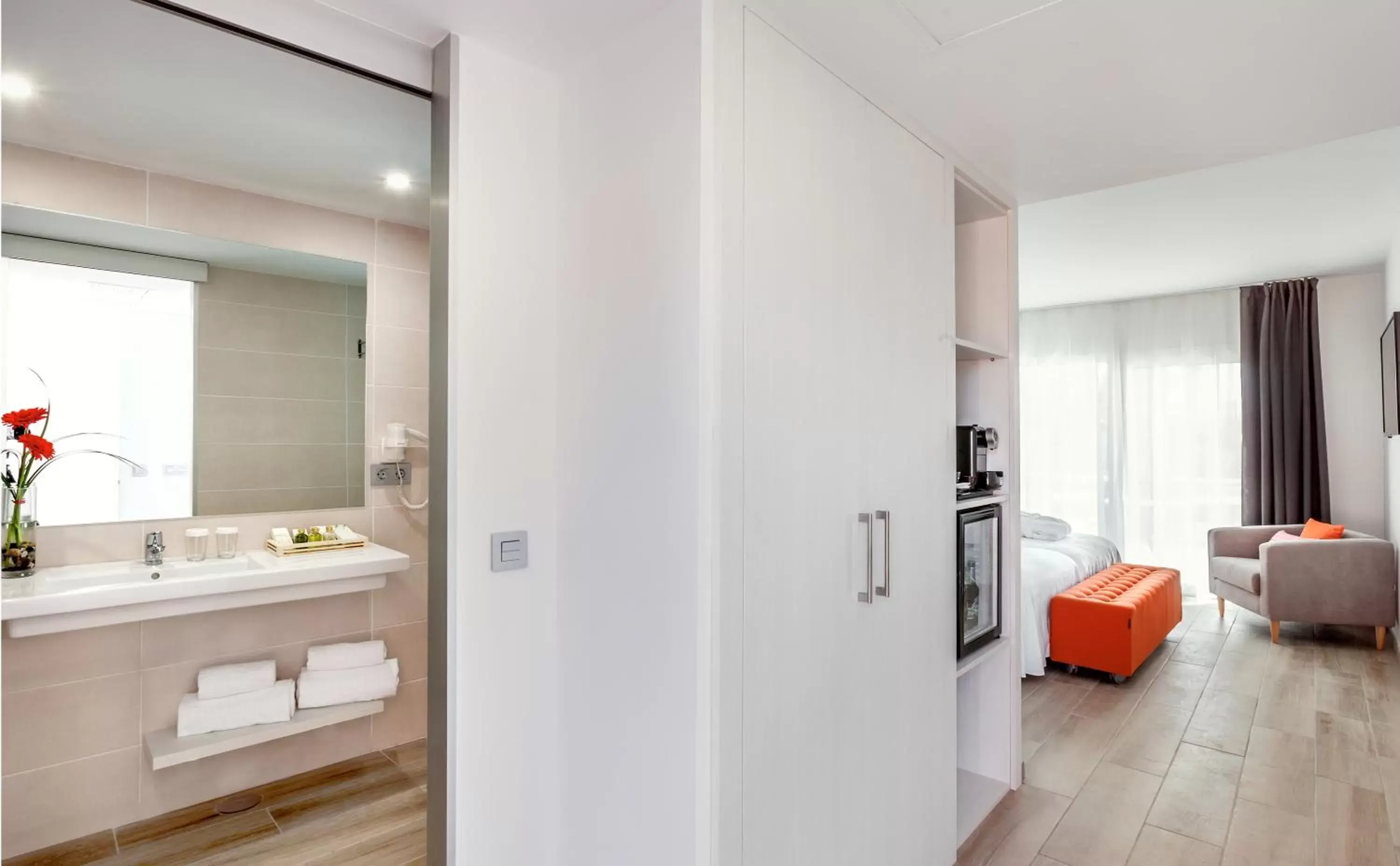 Photo of the whole room, Bathroom in Barceló Corralejo Sands