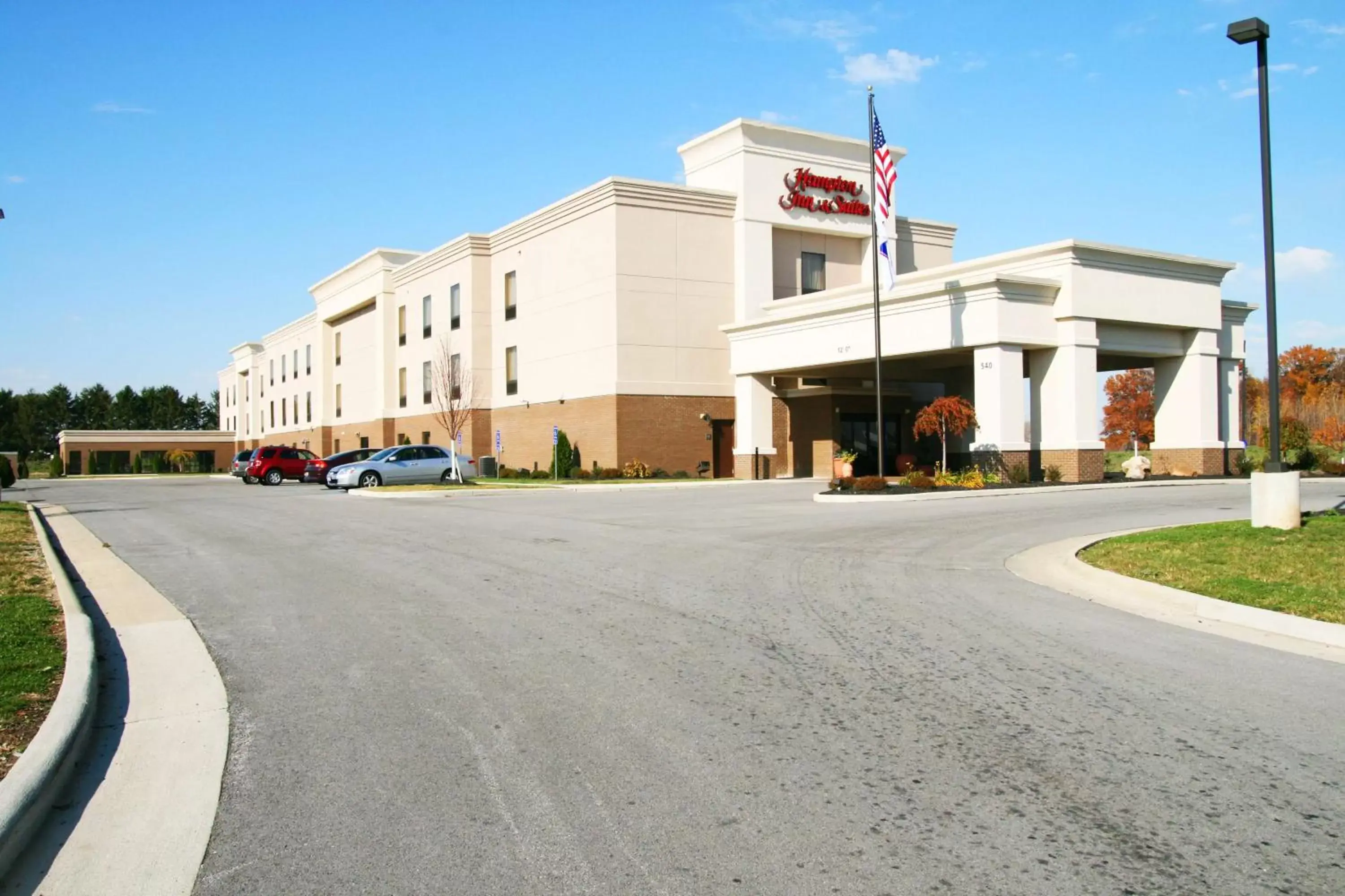 Property Building in Hampton Inn & Suites Fremont