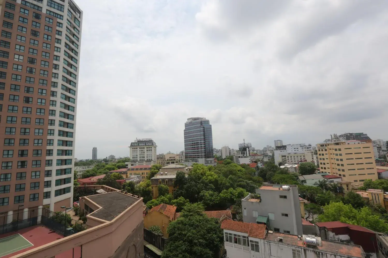 Quiet street view in Lenid Hotel Tho Nhuom