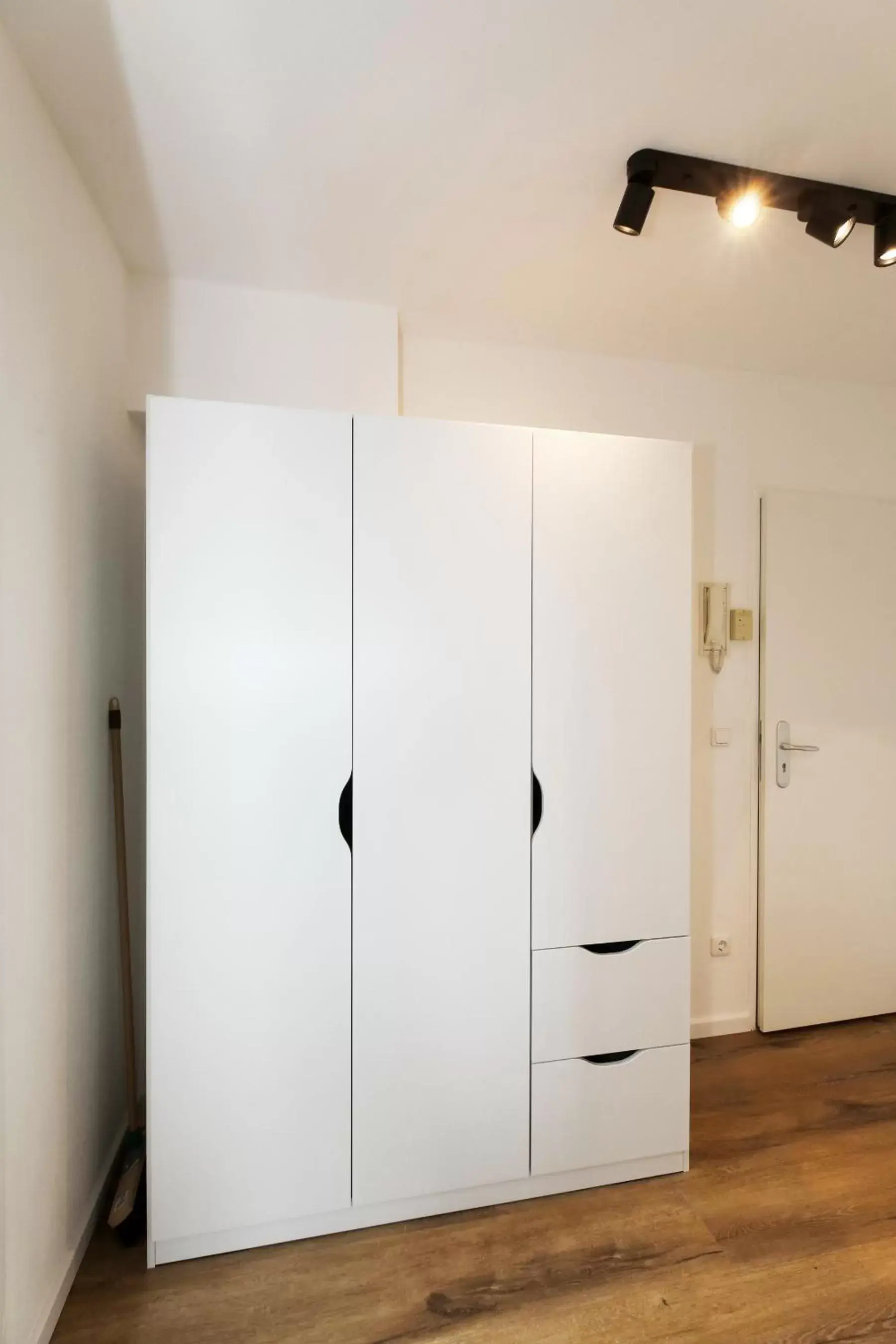 wardrobe, TV/Entertainment Center in Hotel Obermaier