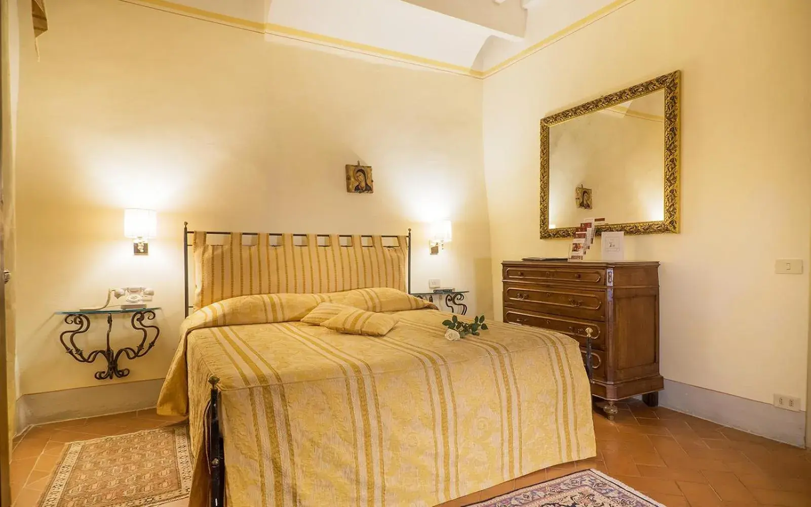 Bed in Hotel San Michele