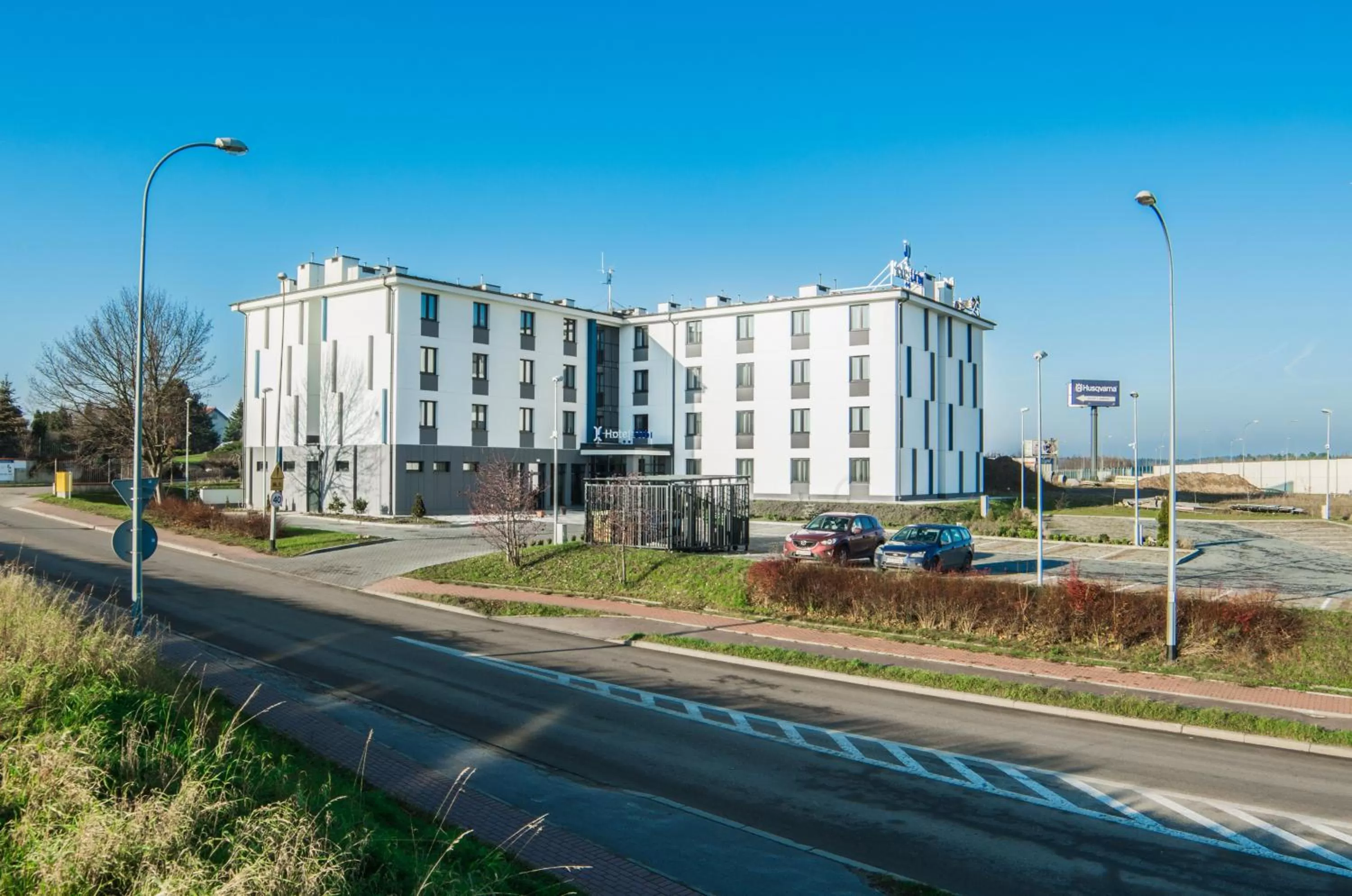 Property building in Hotel Urbi