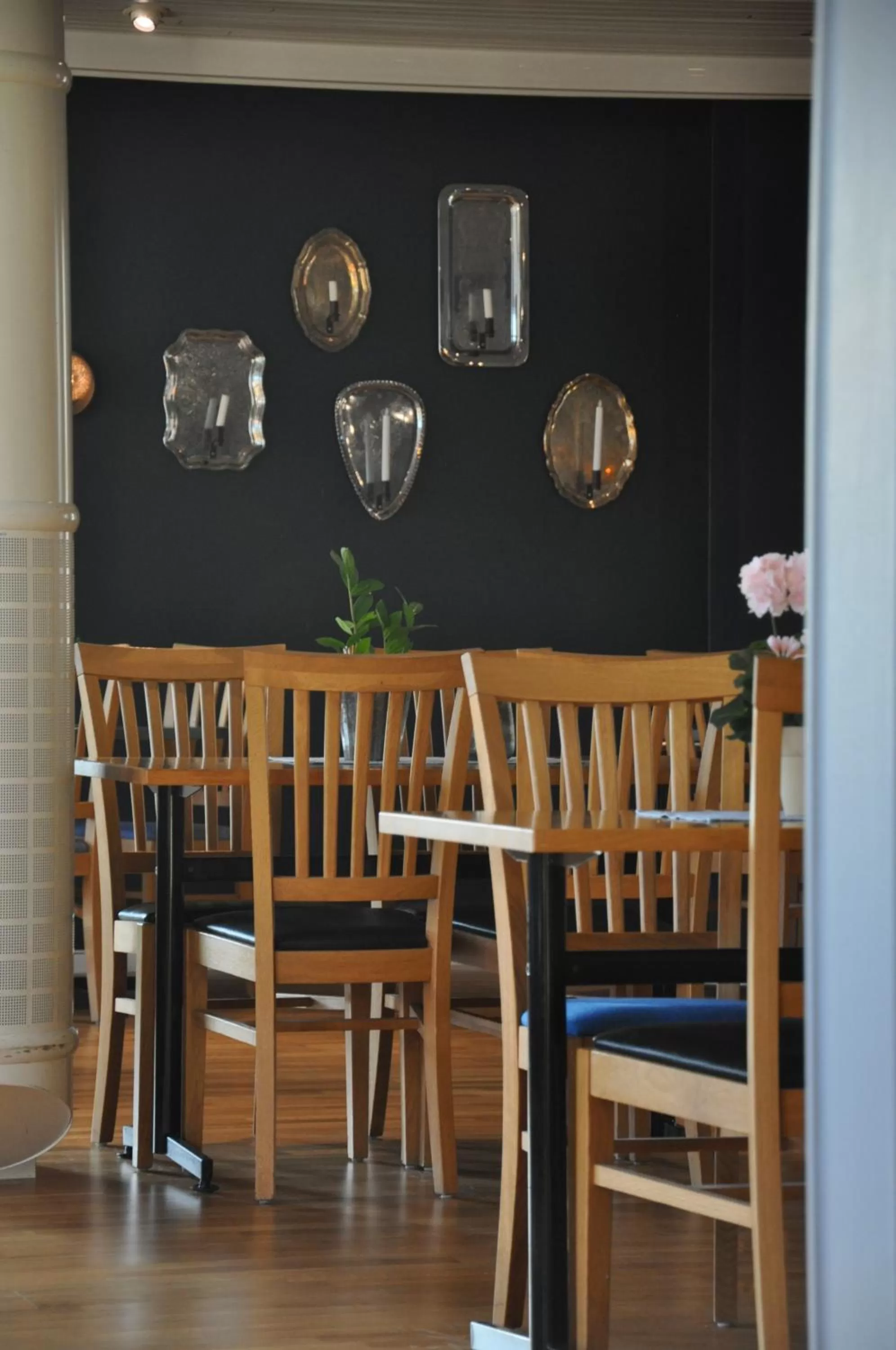 Restaurant/Places to Eat in Järnvägshotellet Edsbyn