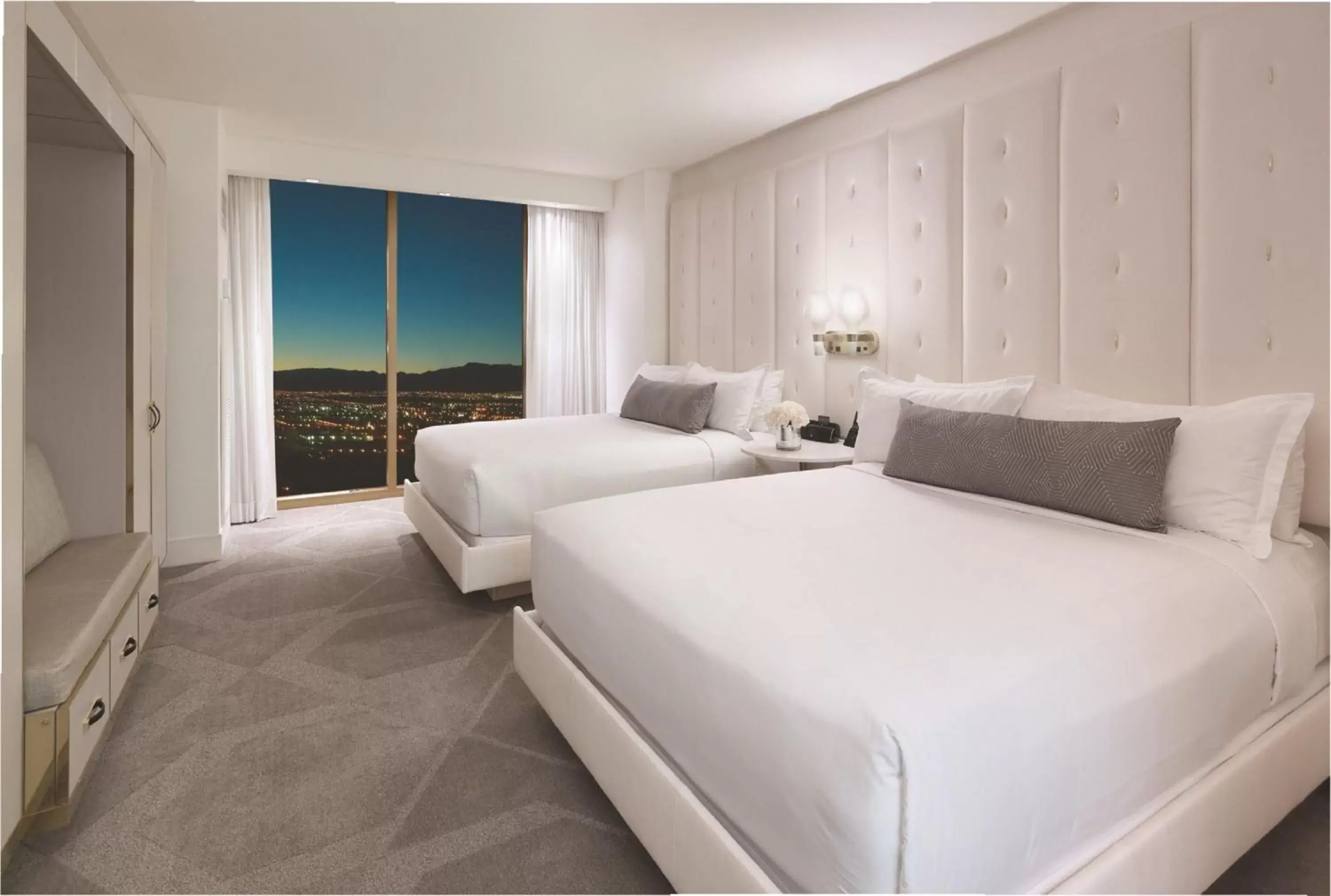 Photo of the whole room, Bed in Delano Las Vegas at Mandalay Bay