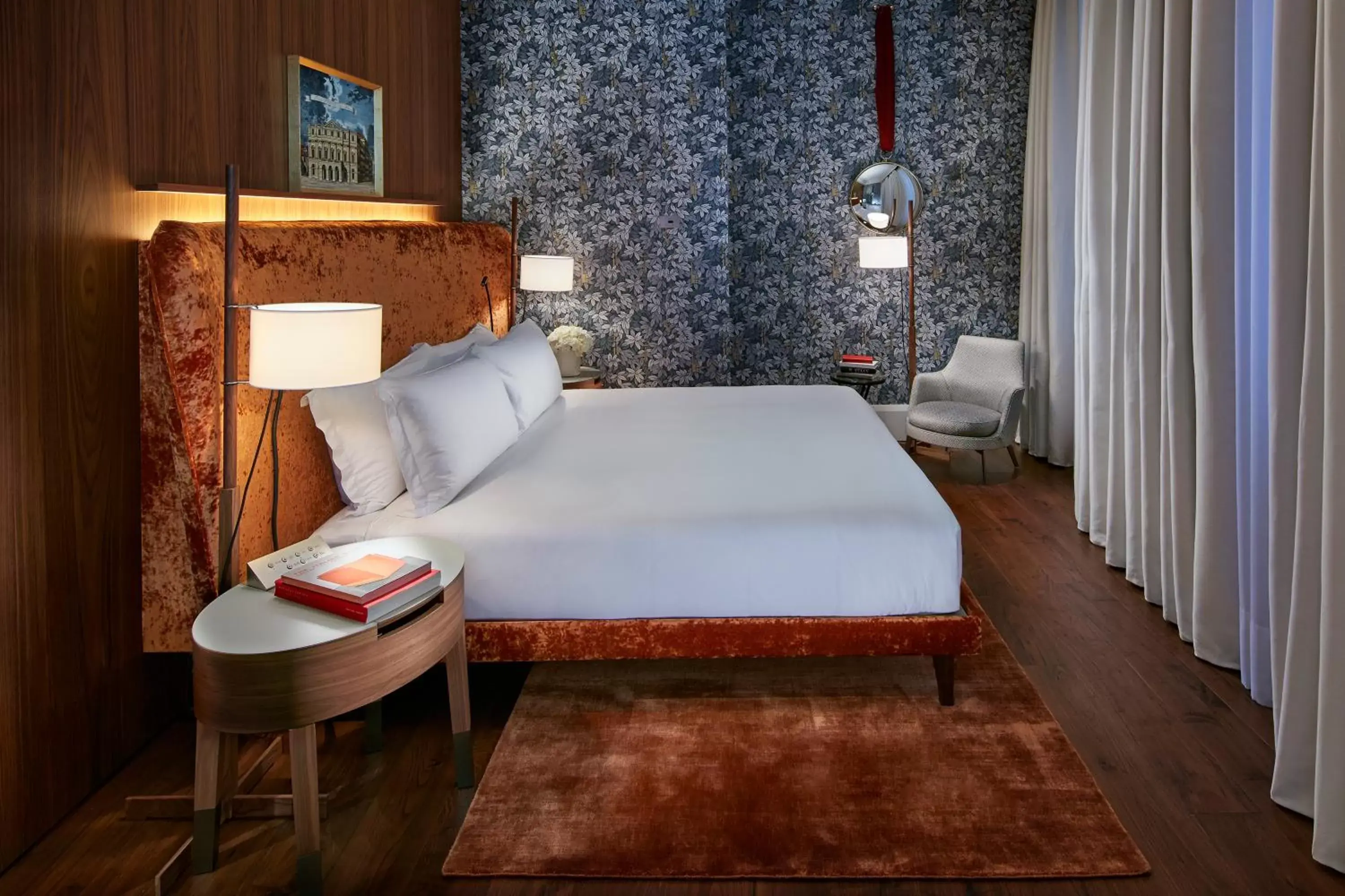 Bedroom, Bed in Mandarin Oriental, Milan