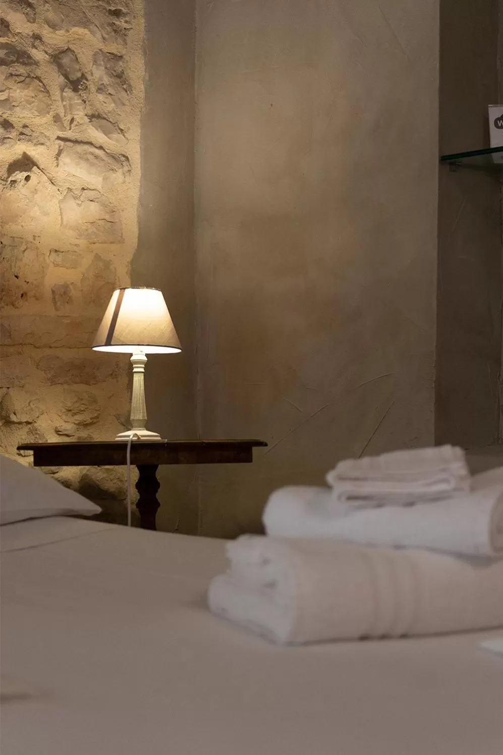 Bedroom, Bed in Graffiti Living - Affittacamere