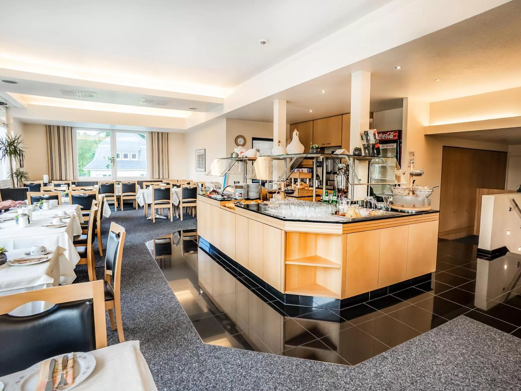 Breakfast in Hennedamm Hotel