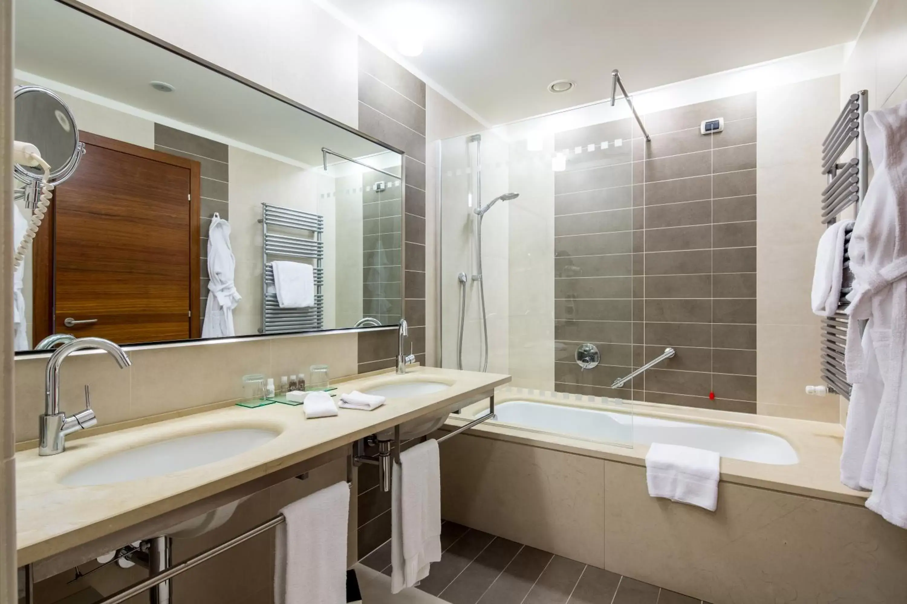 Shower, Bathroom in Best Western Premier BHR Treviso Hotel