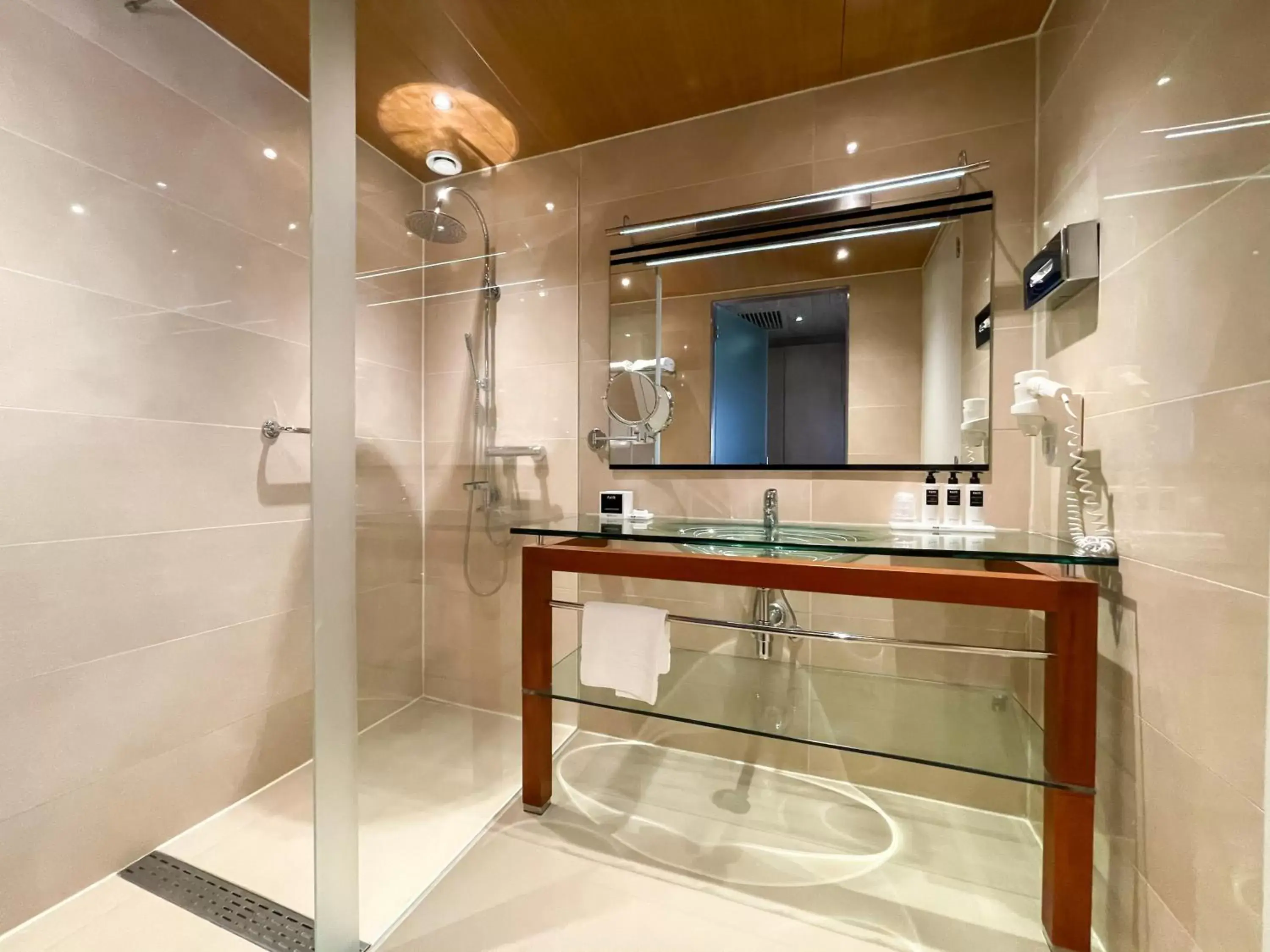 Bathroom in WestCord WTC Hotel Leeuwarden