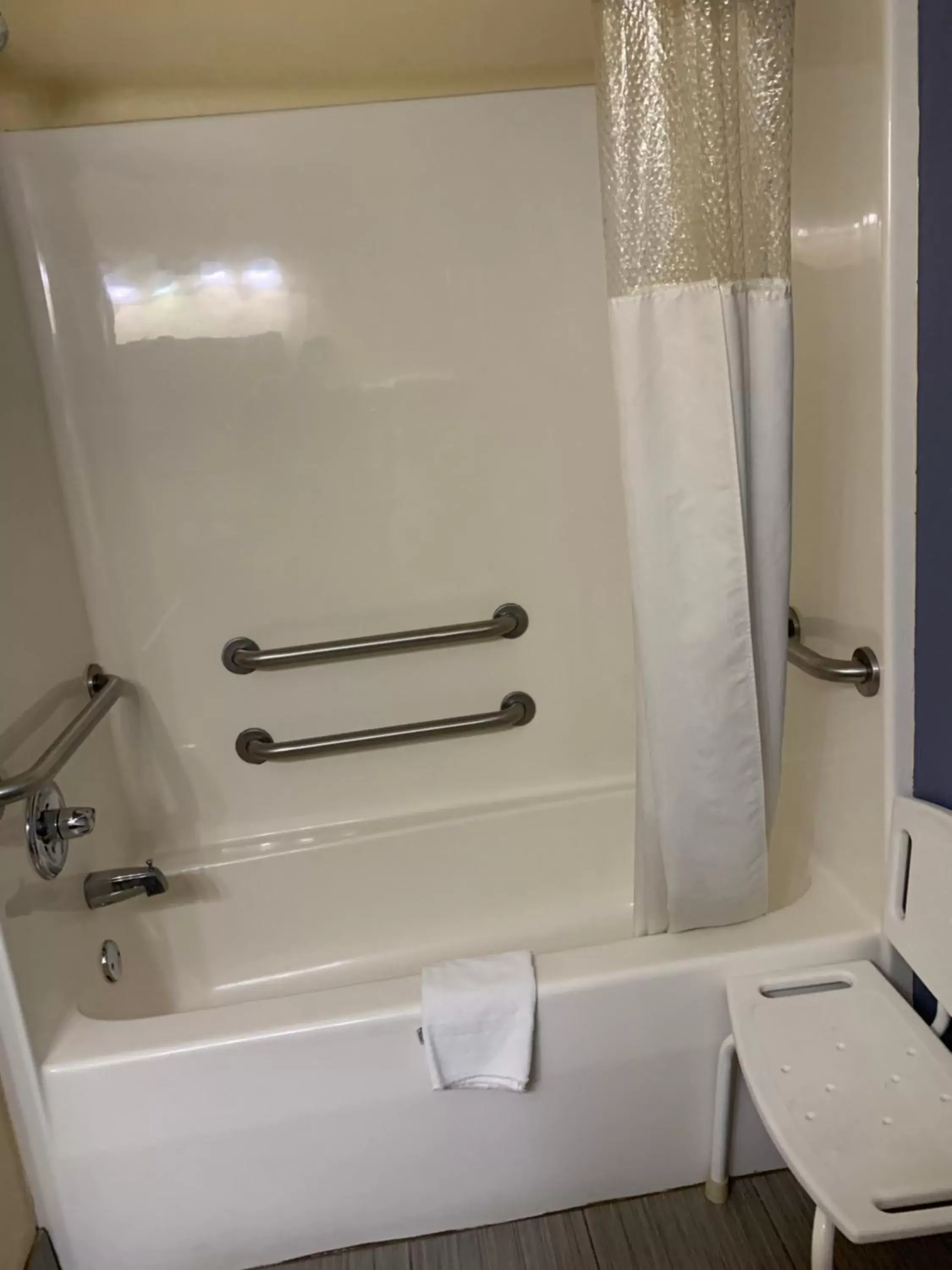 Bathroom in Days Inn & Suites by Wyndham Prattville-Montgomery