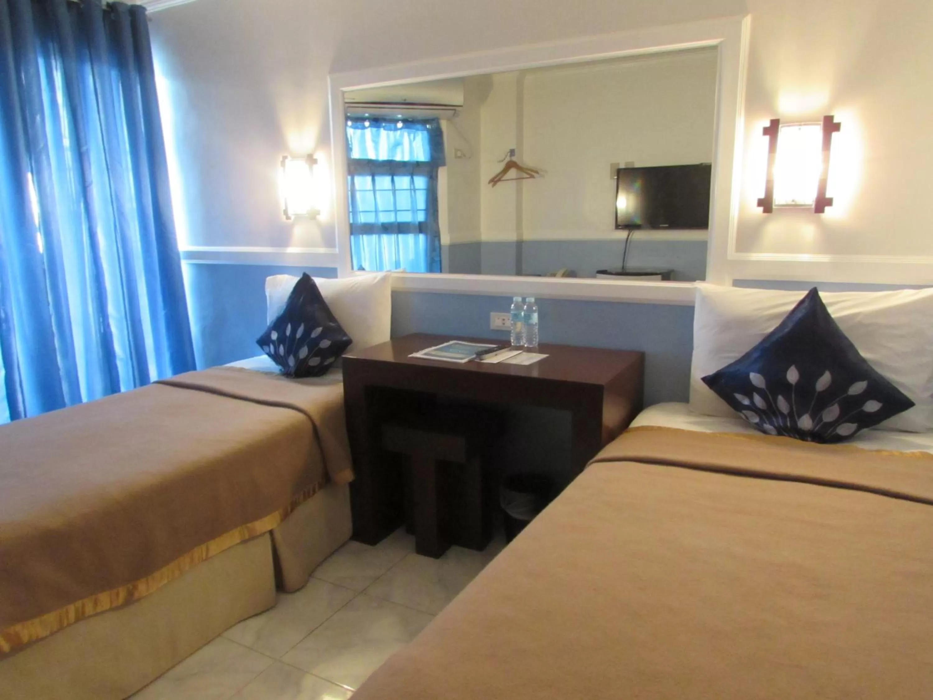 Bedroom, Bed in Oyster Plaza Hotel