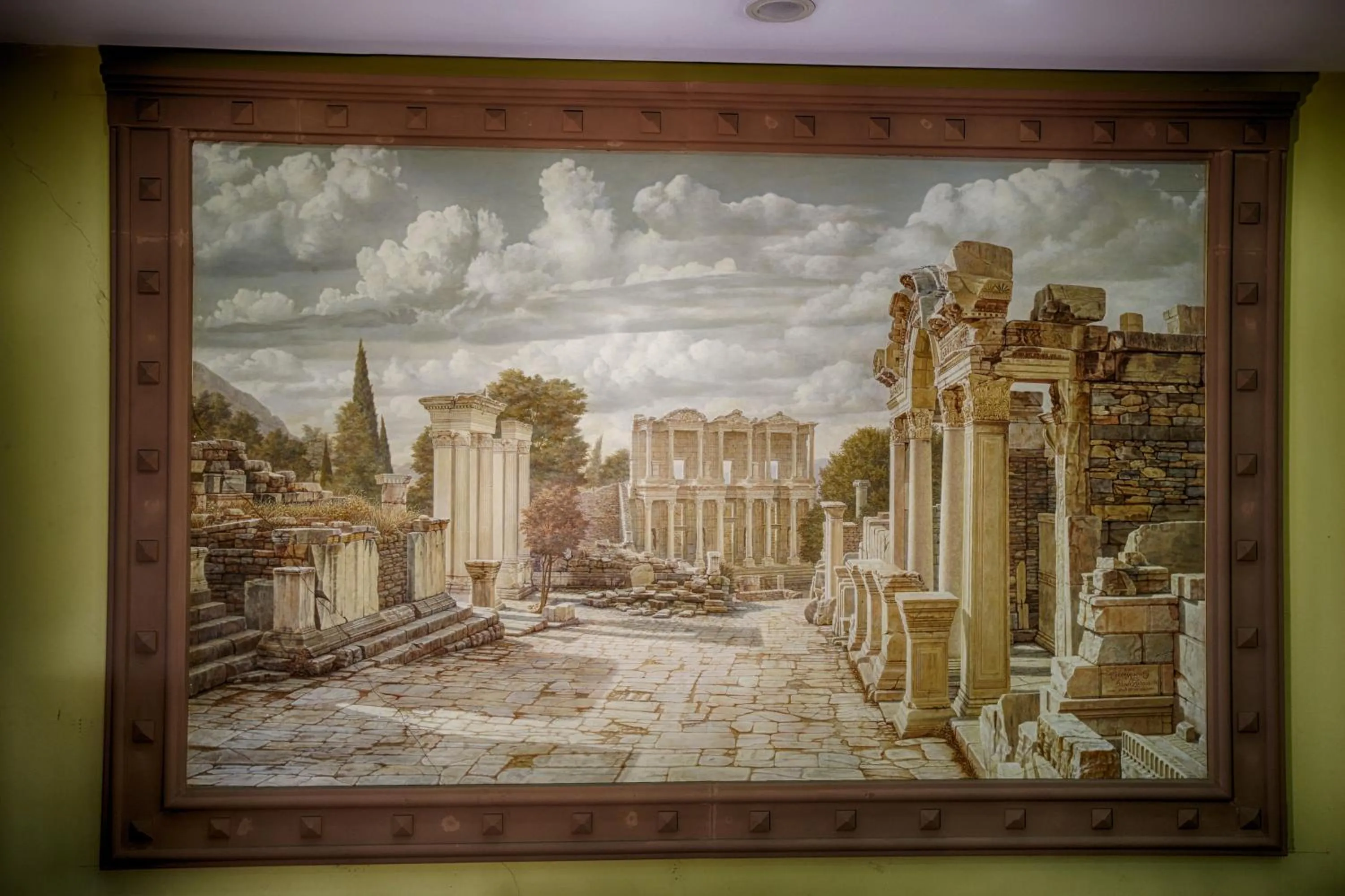 Decorative detail in Kayhanbey Hotel