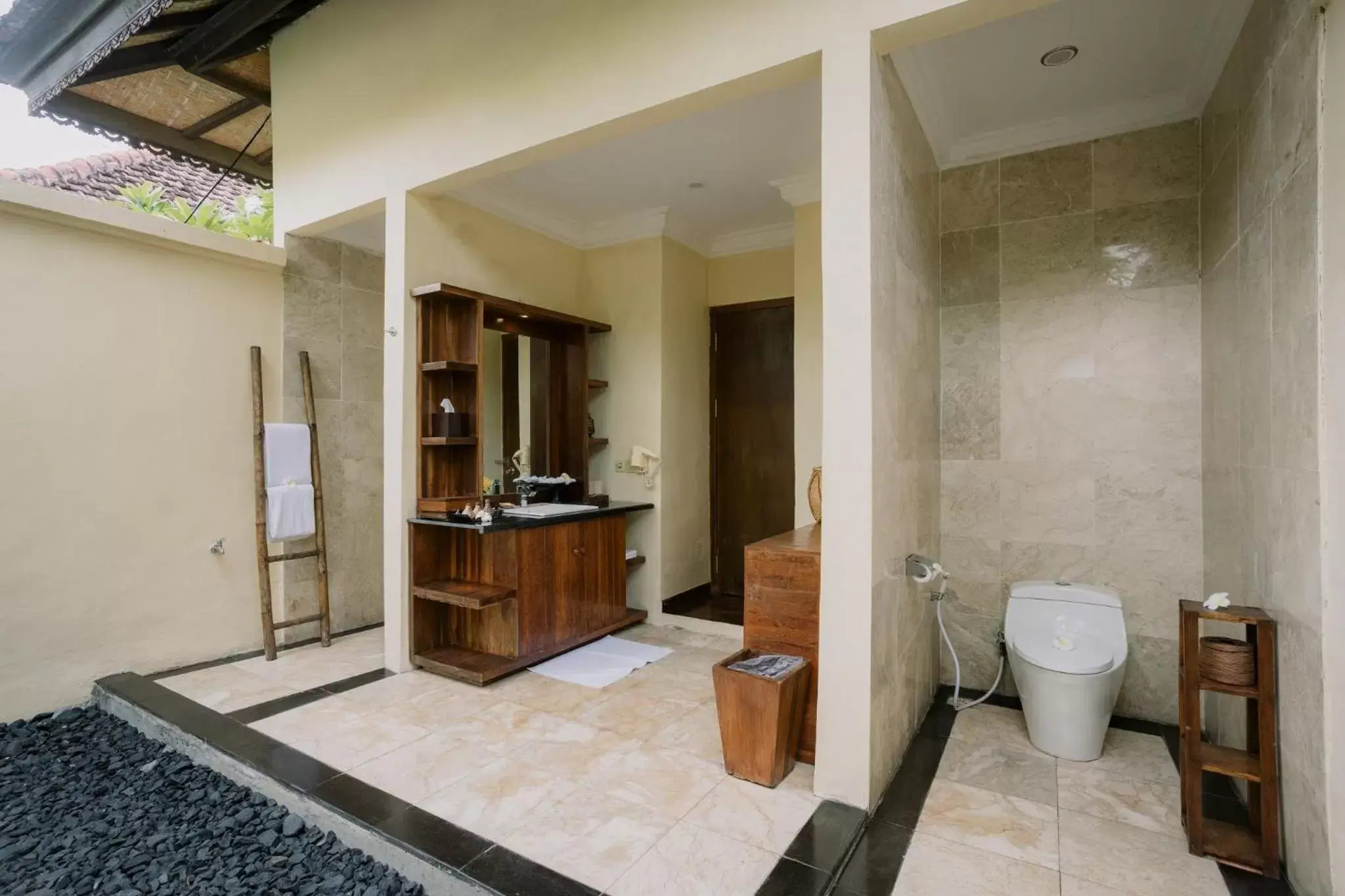 Shower, Bathroom in Ombak Sunset