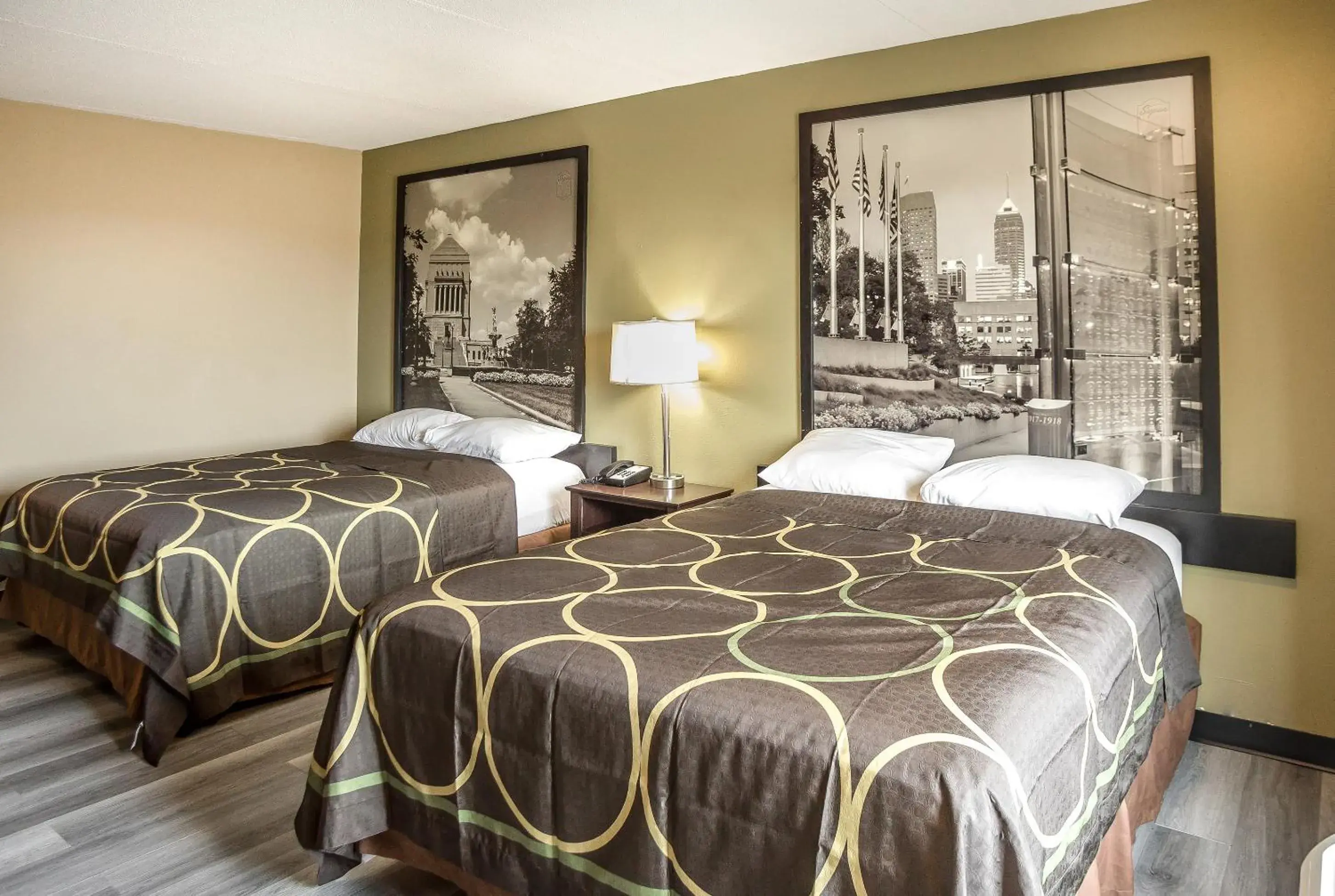 Bedroom, Bed in Super 8 by Wyndham Indianapolis South