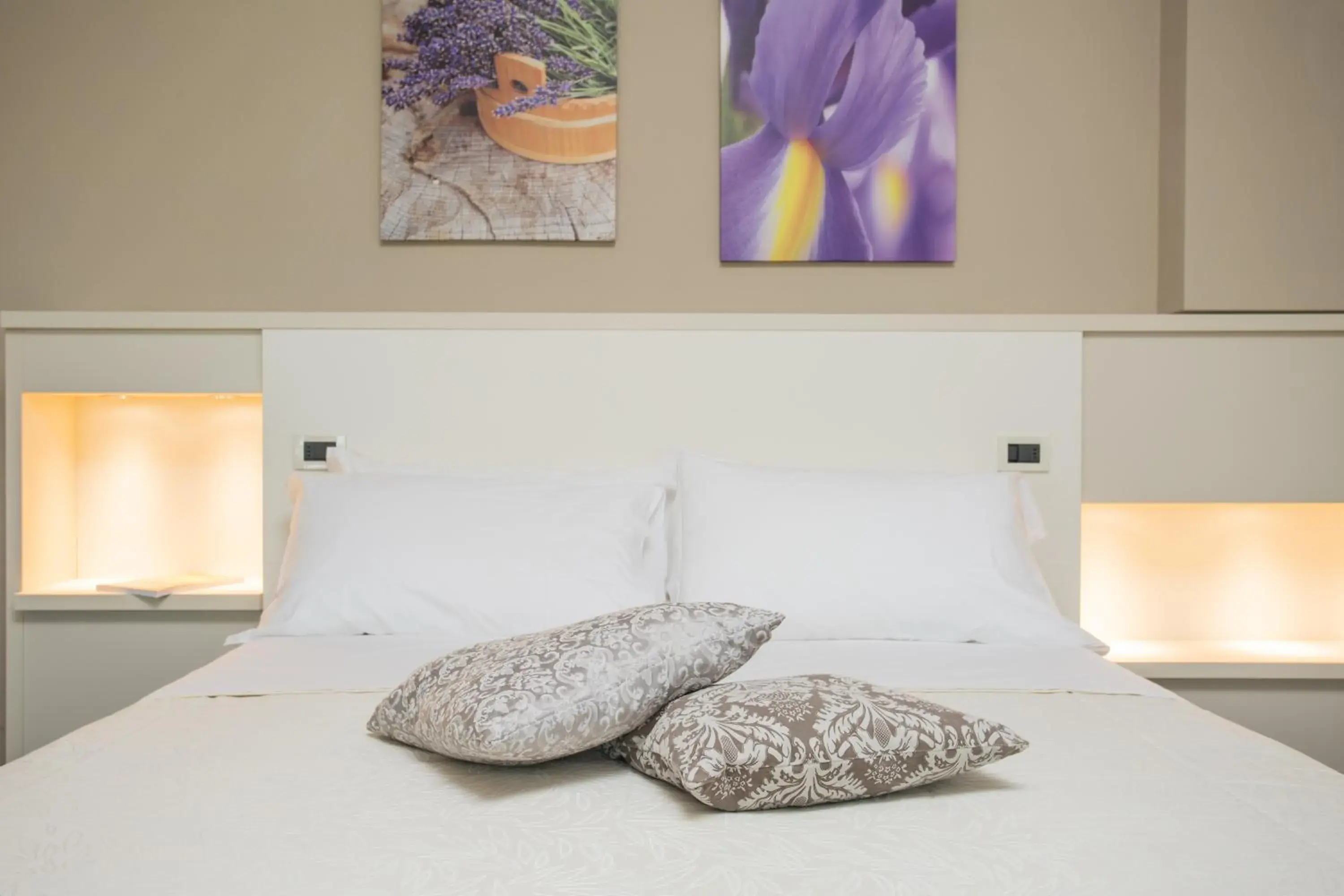 Bed in Hotel Lalla & Villa Orly Beauty & Relax