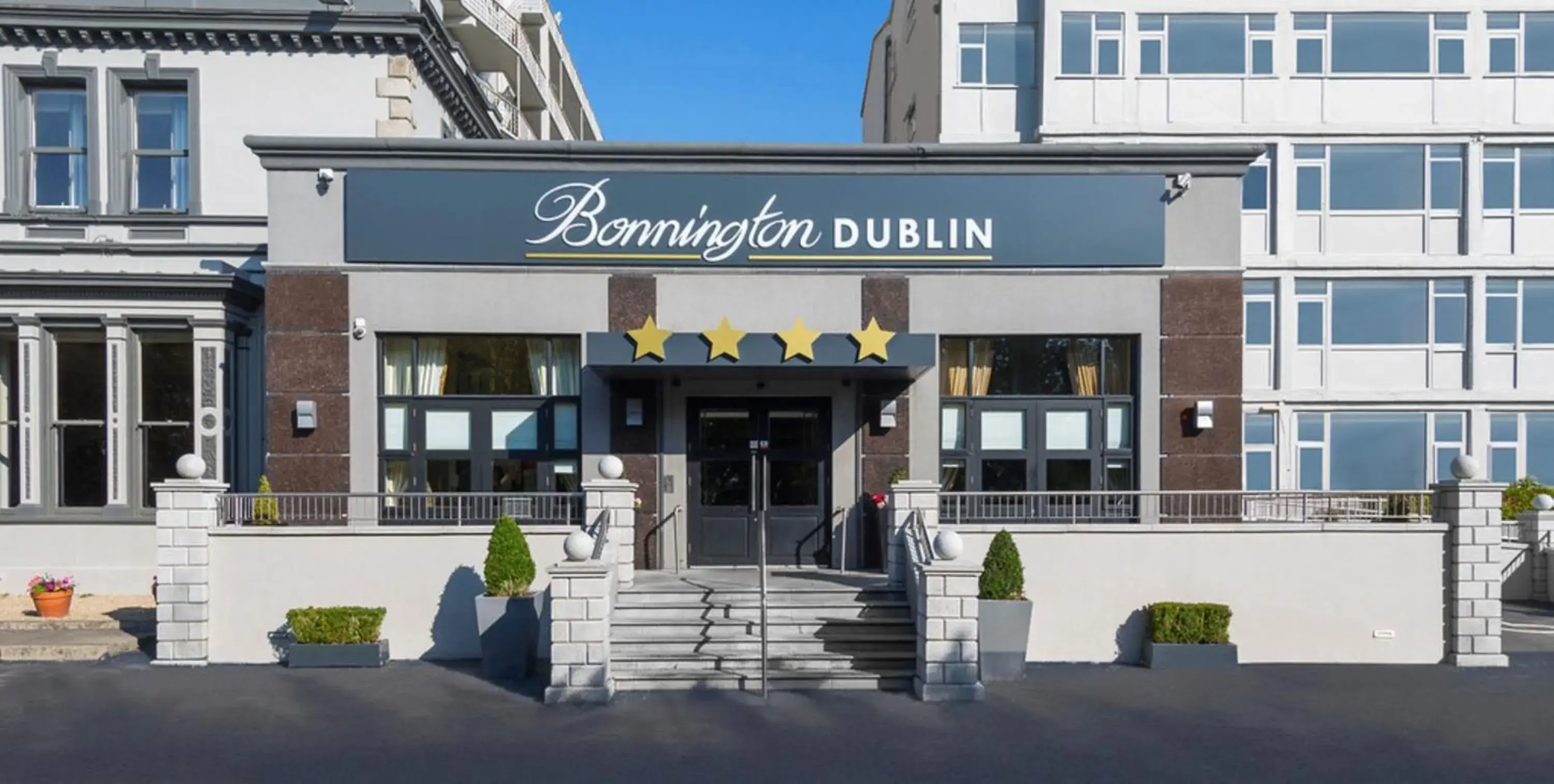 Facade/entrance in Bonnington Dublin