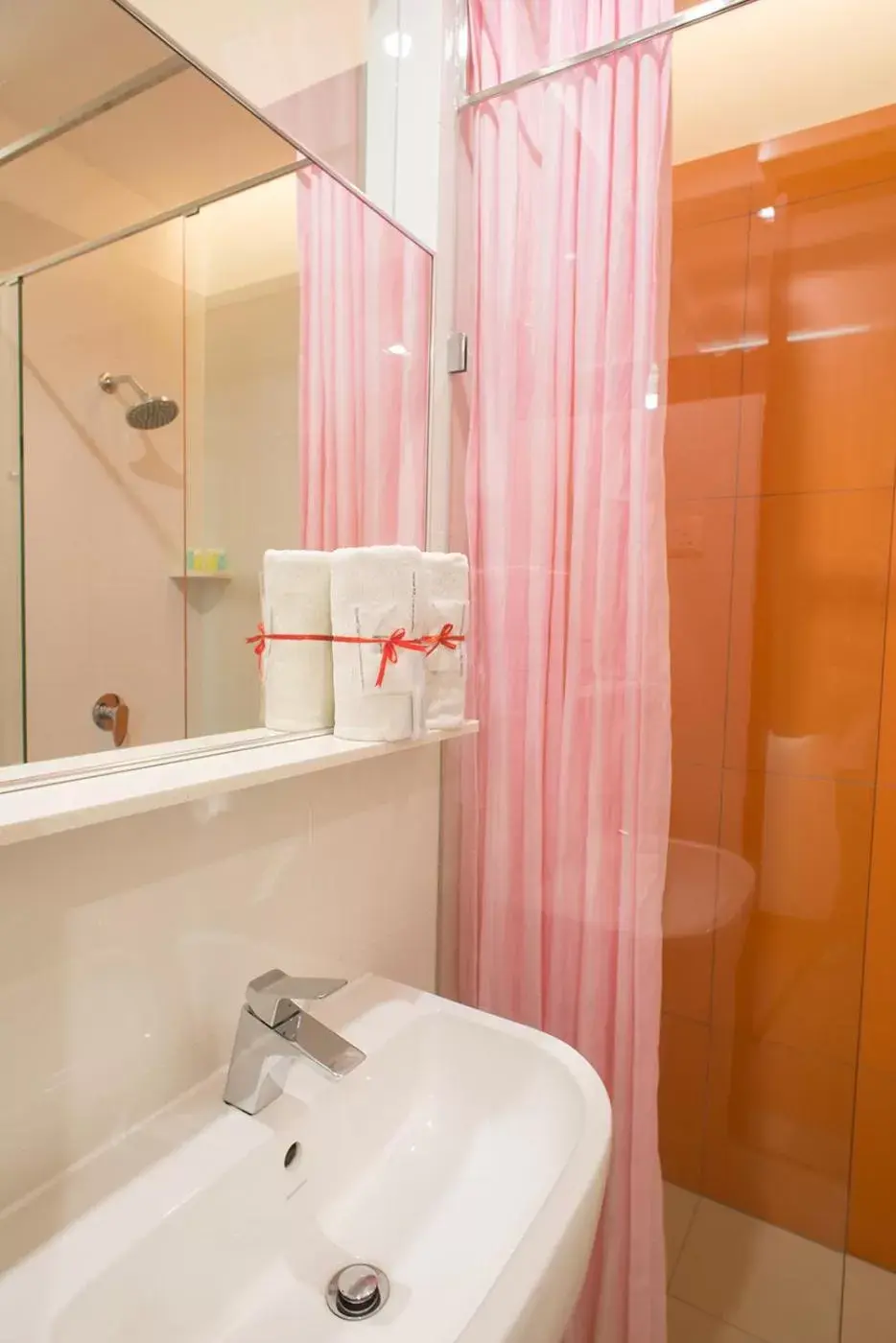 Bathroom in HelicoNia Hotel