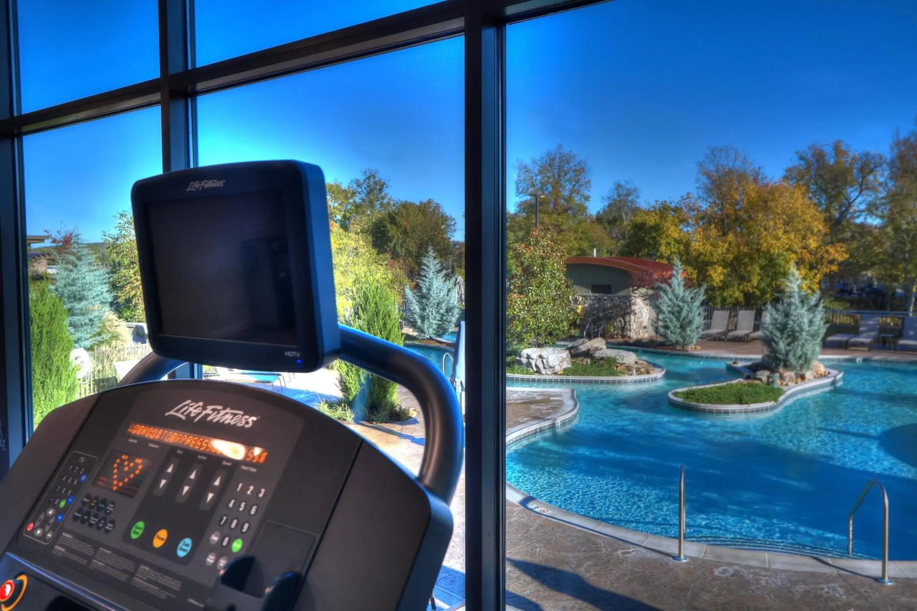 Swimming pool, Pool View in Courtyard by Marriott Pigeon Forge